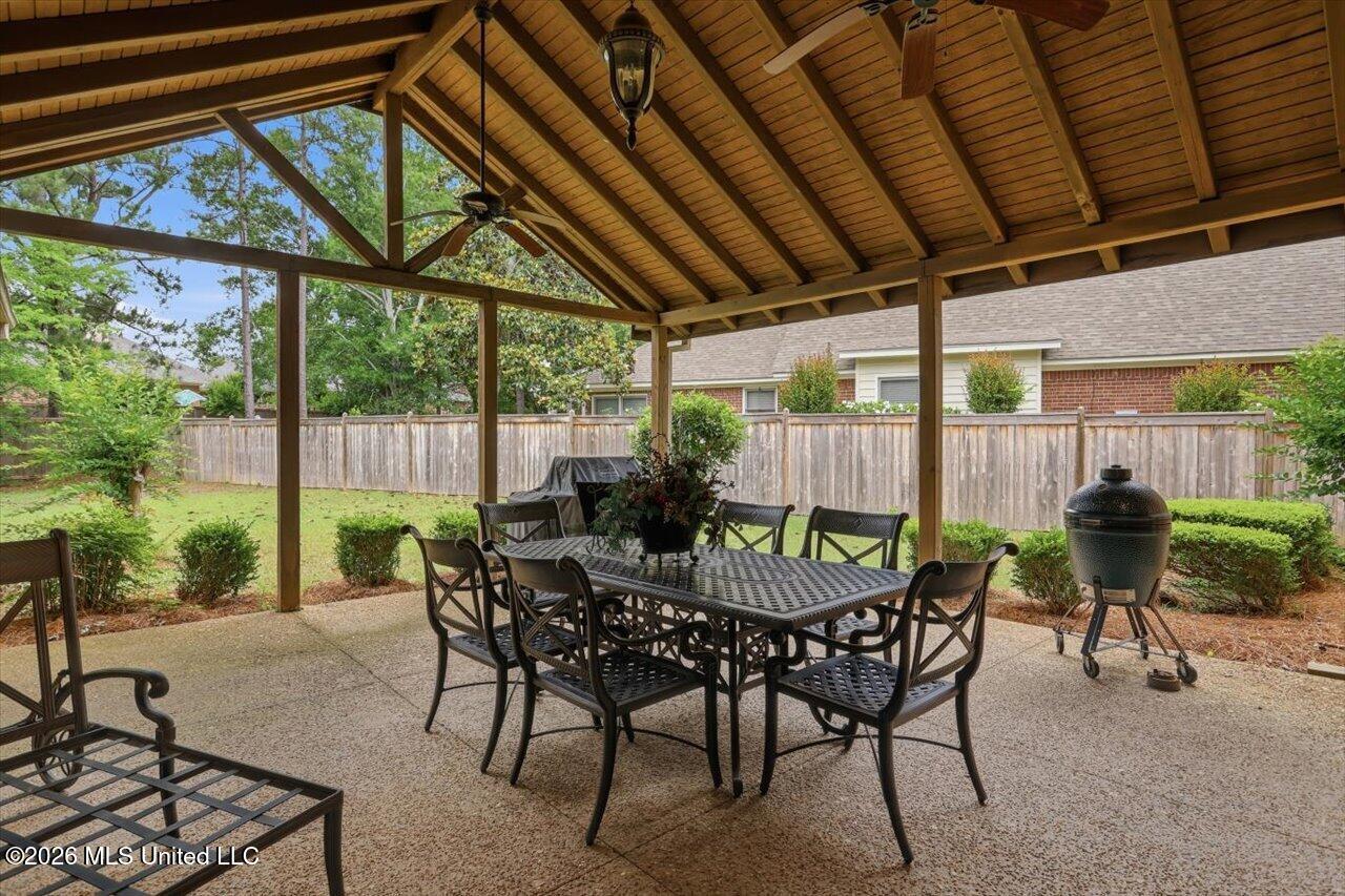301 Feather Glen Property Photo 22