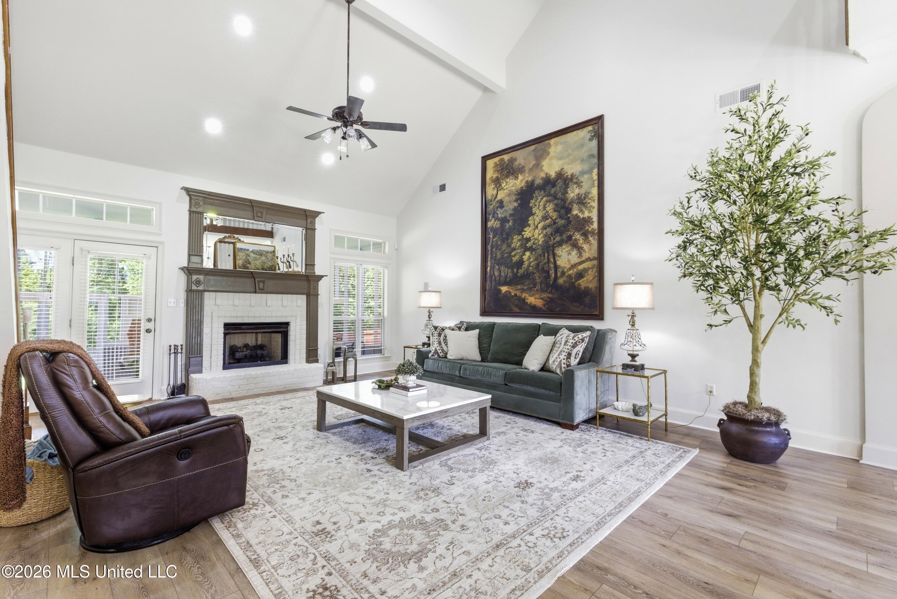 2582 Dickens Place Drive Property Photo 6