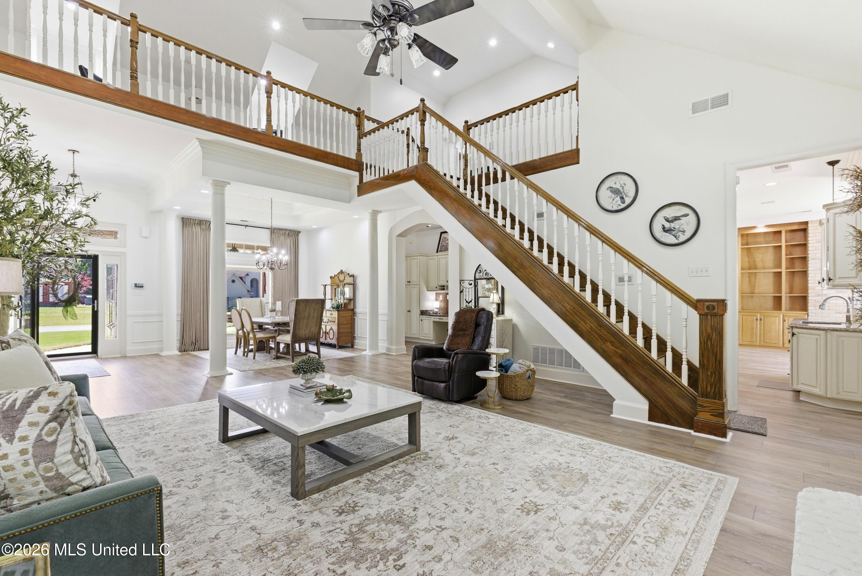 2582 Dickens Place Drive Property Photo 7