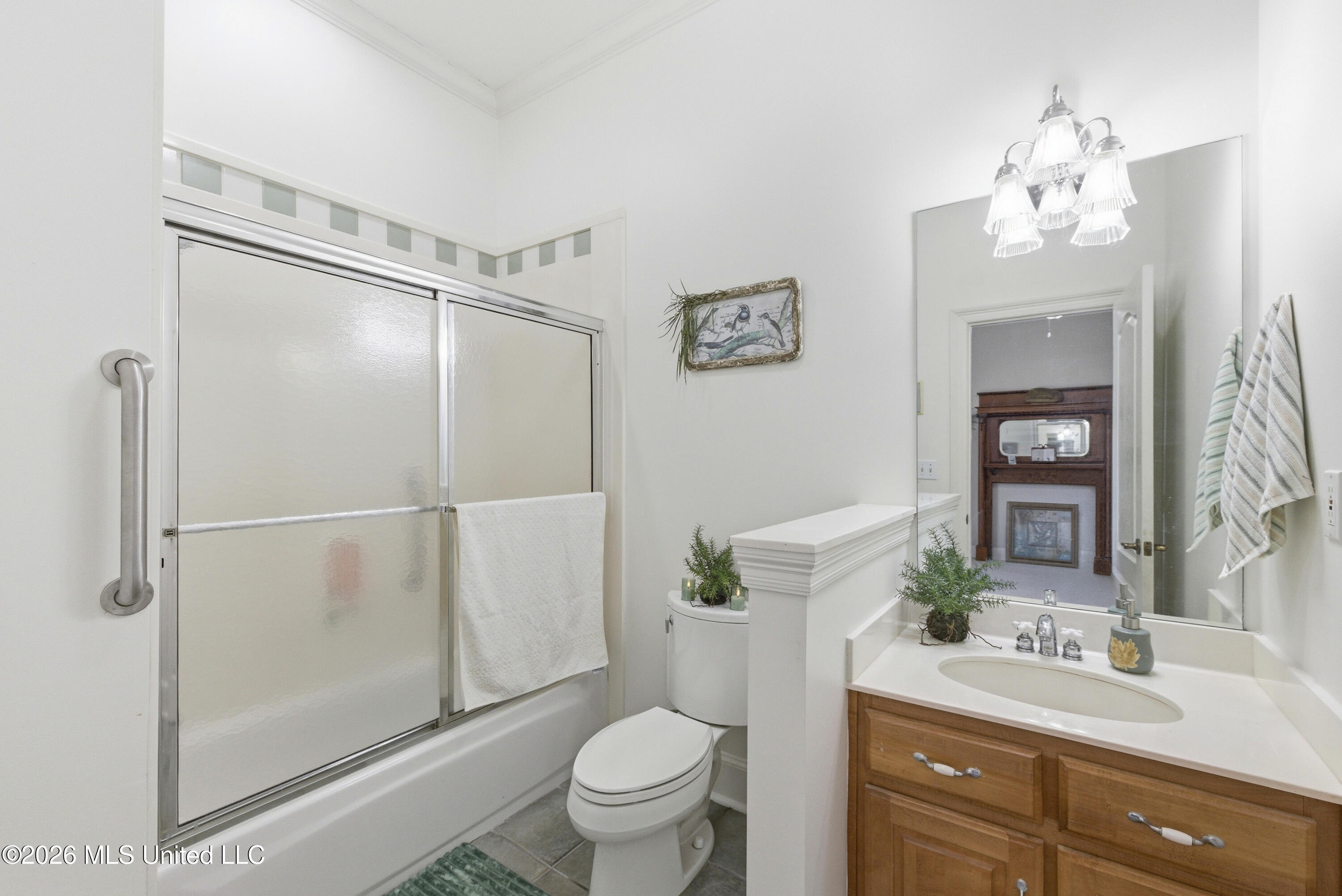 2582 Dickens Place Drive Property Photo 26