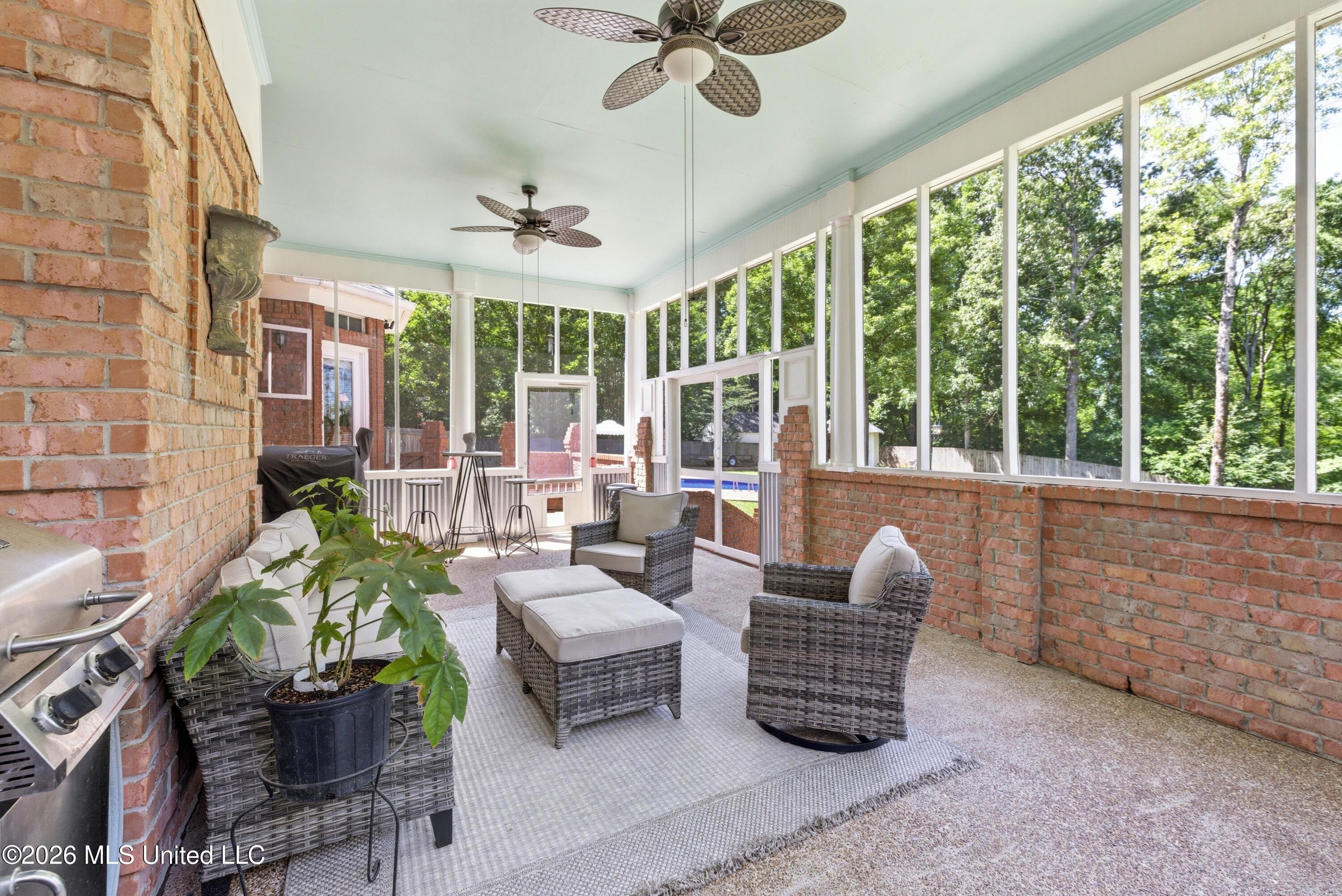 2582 Dickens Place Drive Property Photo 36