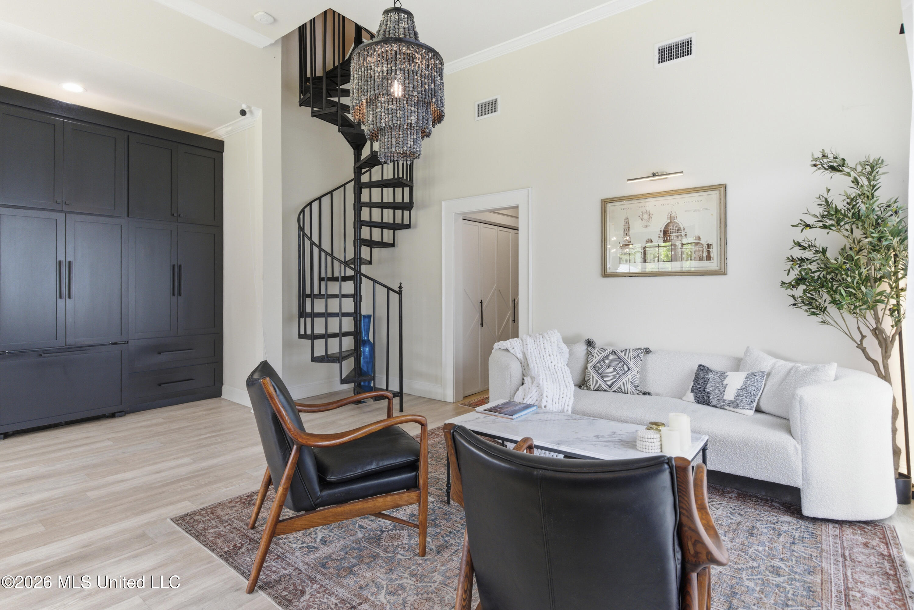 1610 20th Avenue Property Photo 3