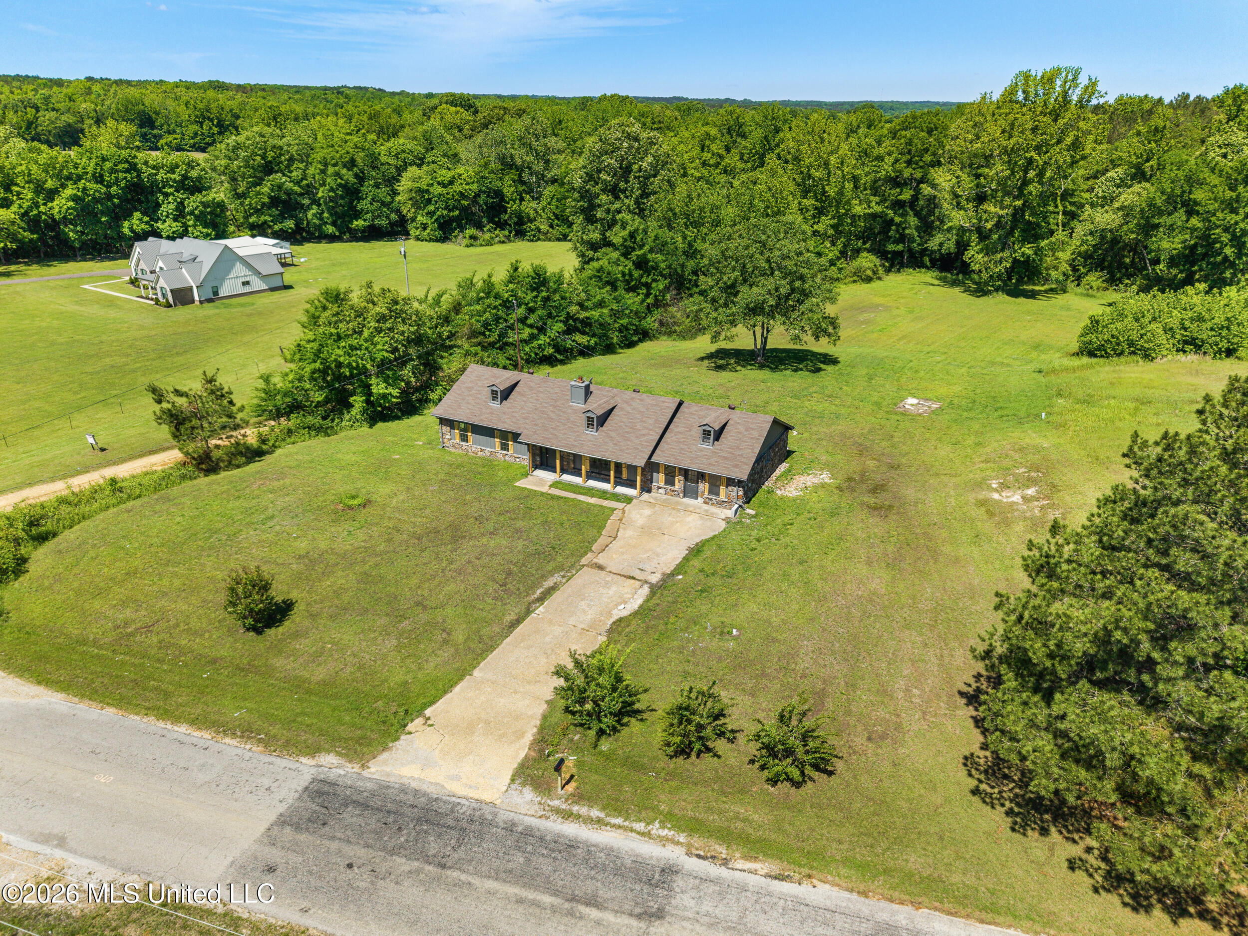 816 Chulahoma Road Property Photo 7