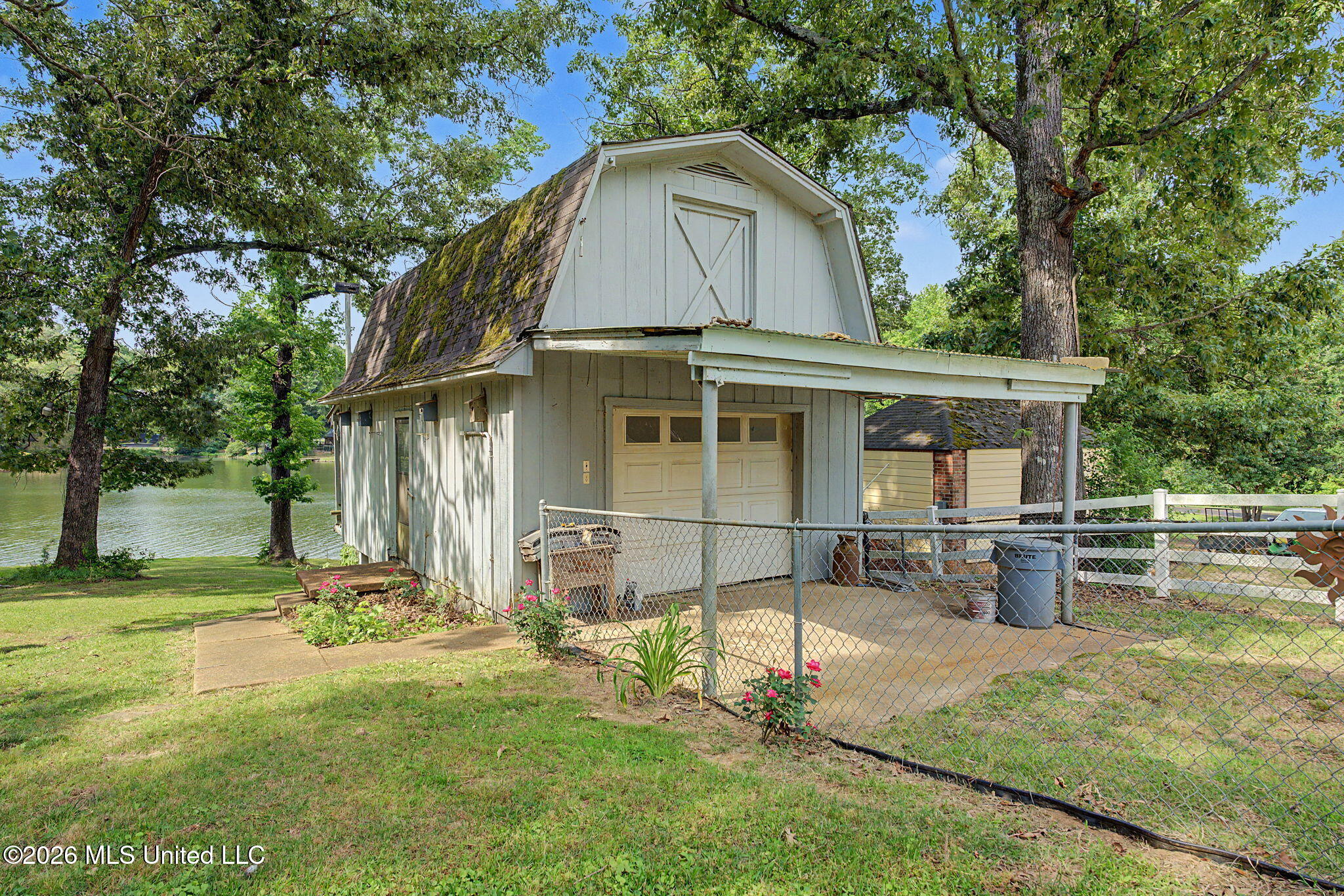 1463 Thunderbird Drive Property Photo 27