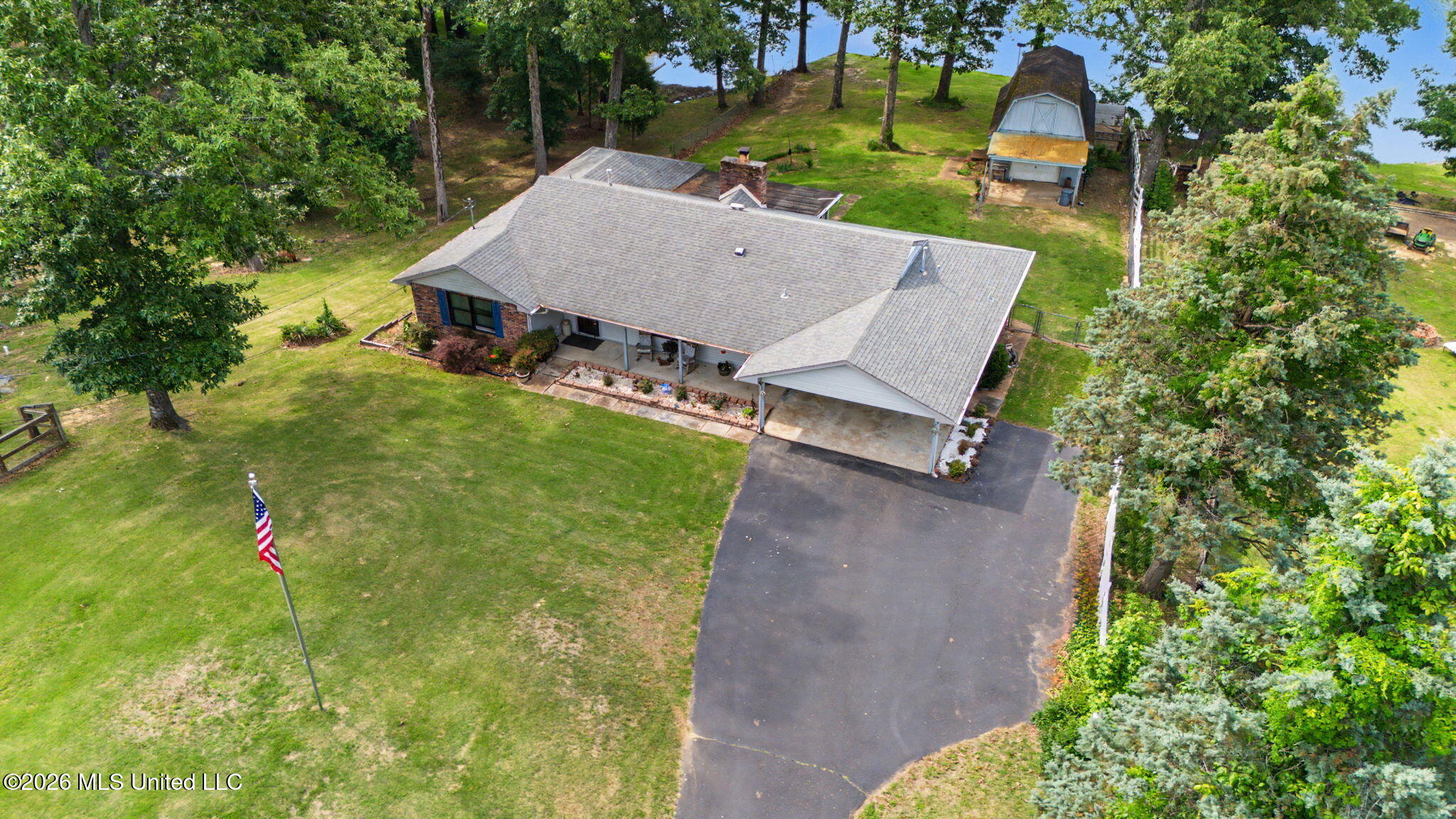 1463 Thunderbird Drive Property Photo 31