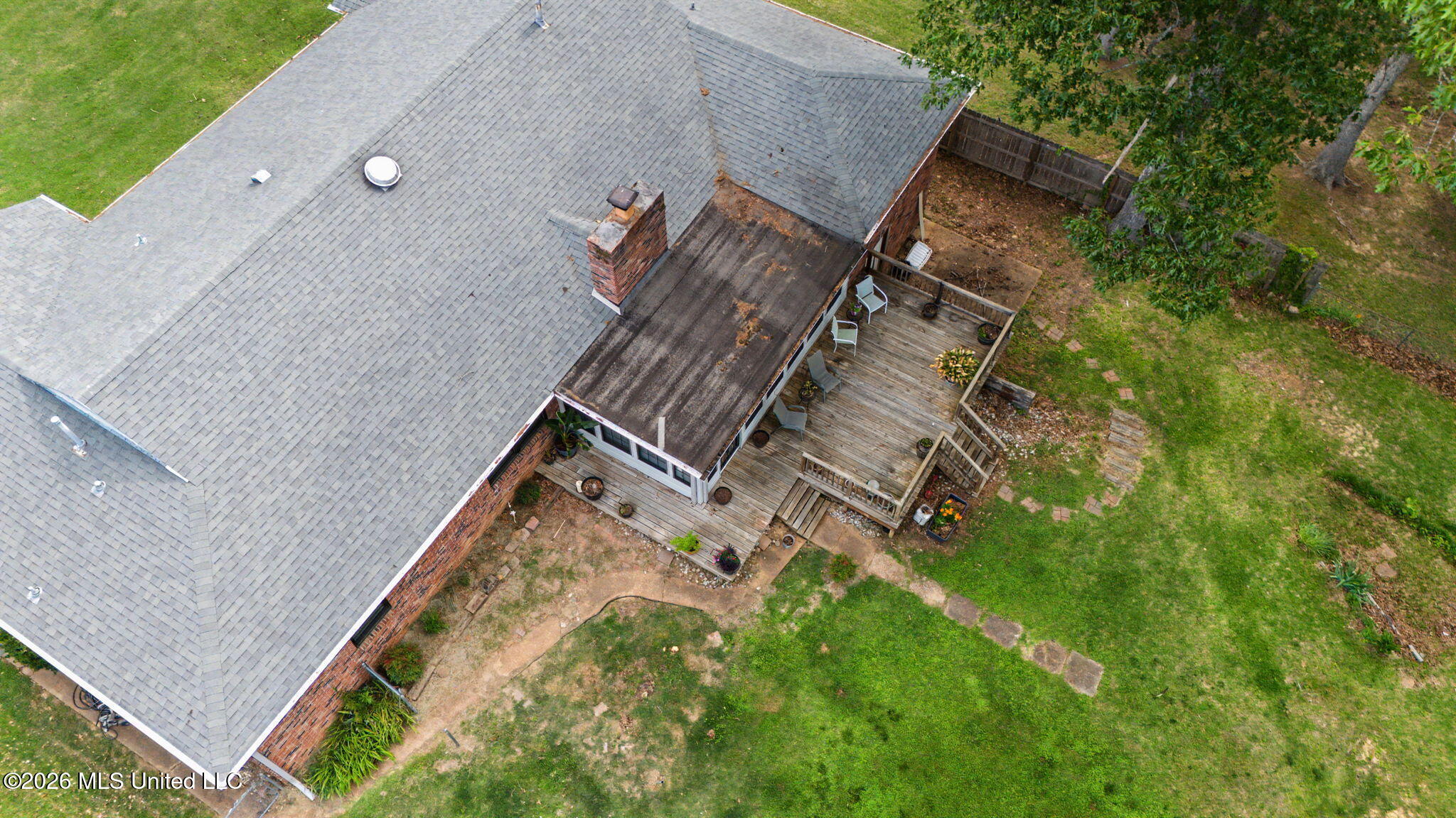1463 Thunderbird Drive Property Photo 32
