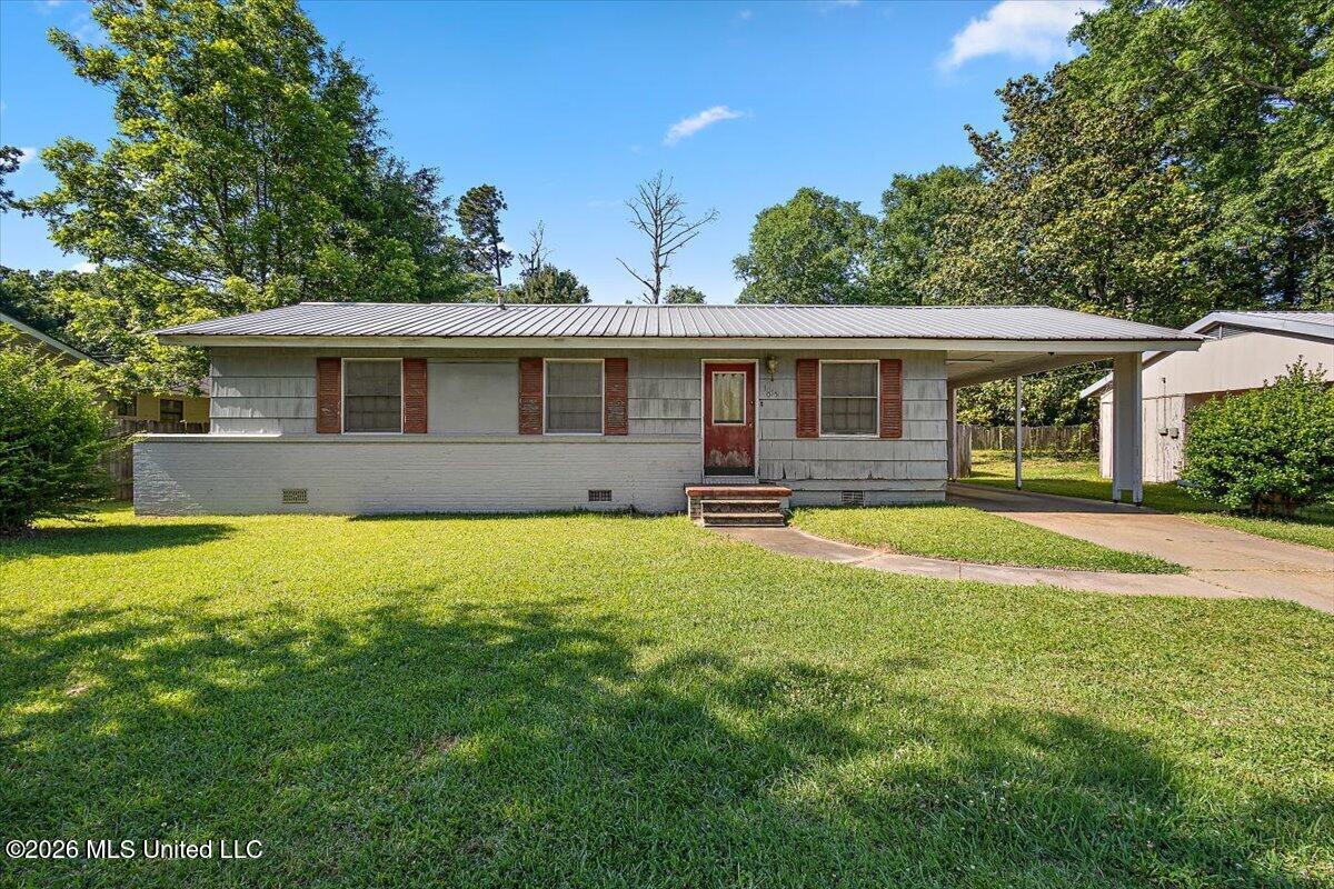 1015 Linden Drive Property Photo 1