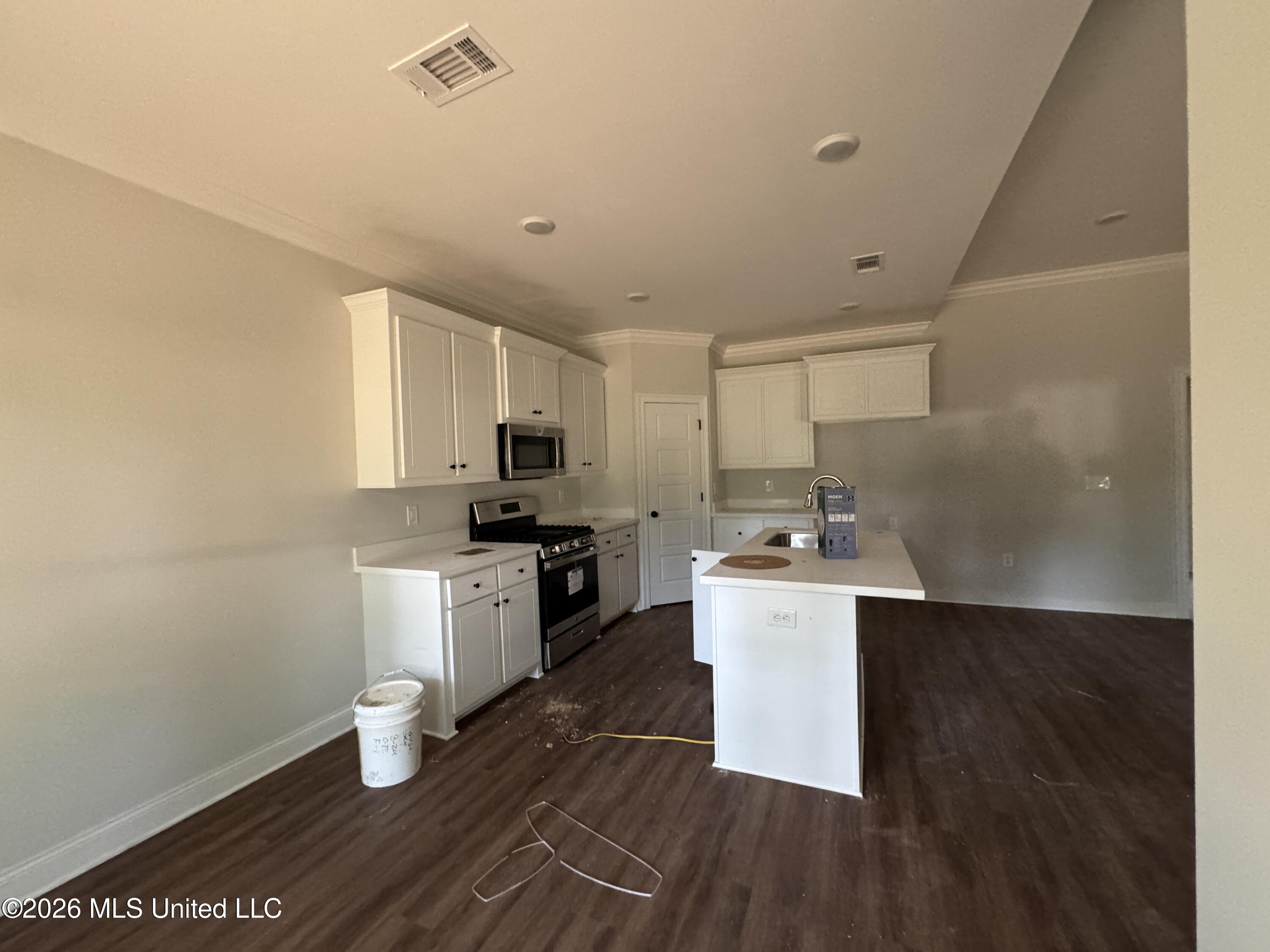 115 Hyde Park Drive Property Photo 9
