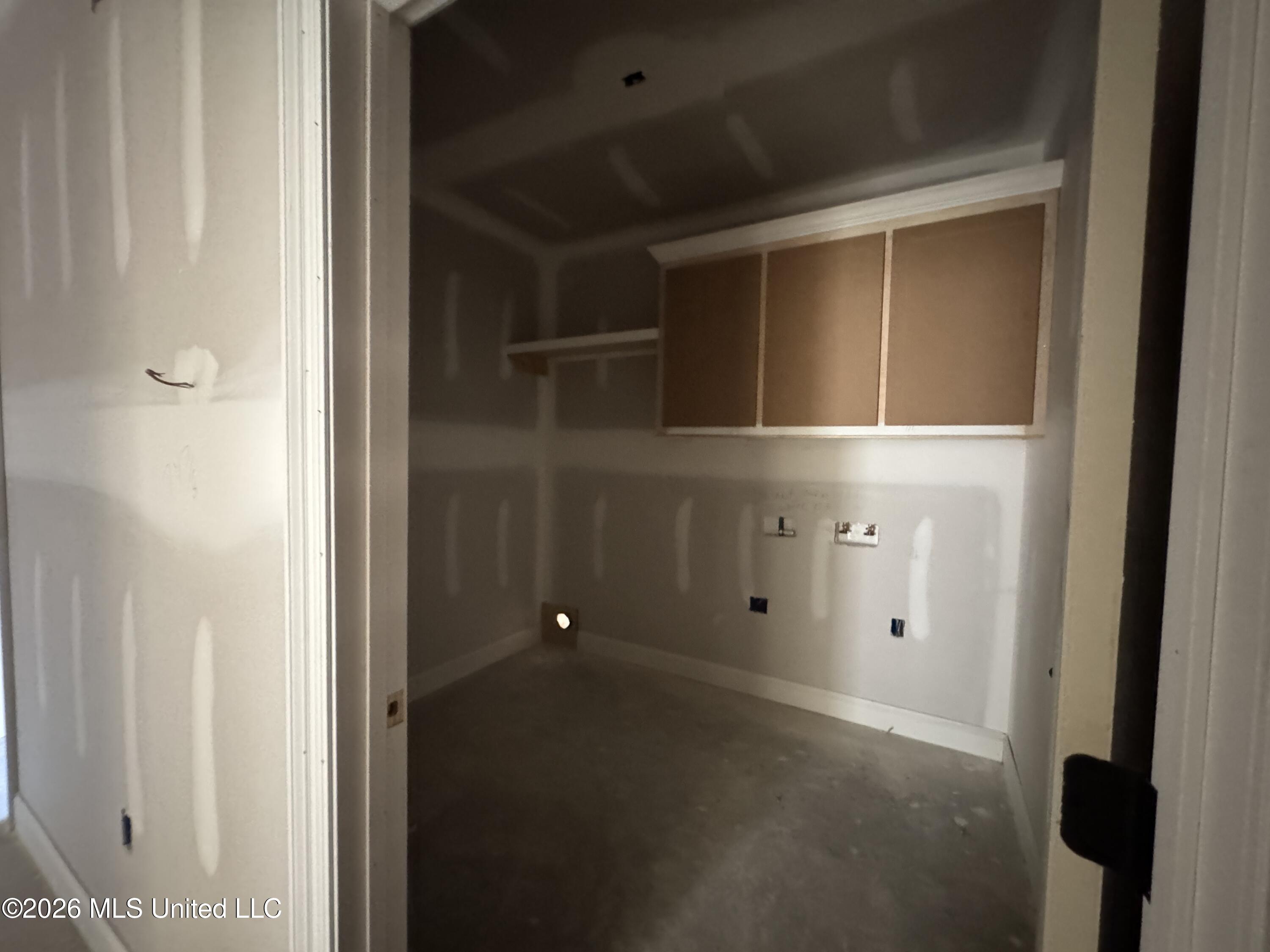 414 Hyde Park Cove Property Photo 9