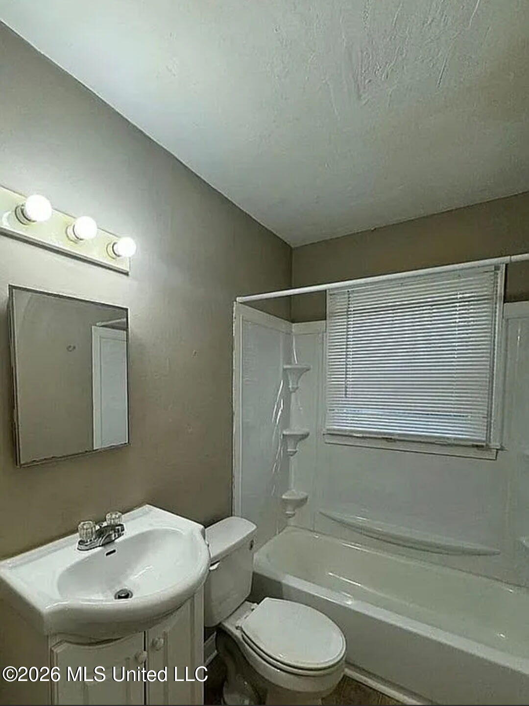 2914 Barwood Drive Property Photo 4