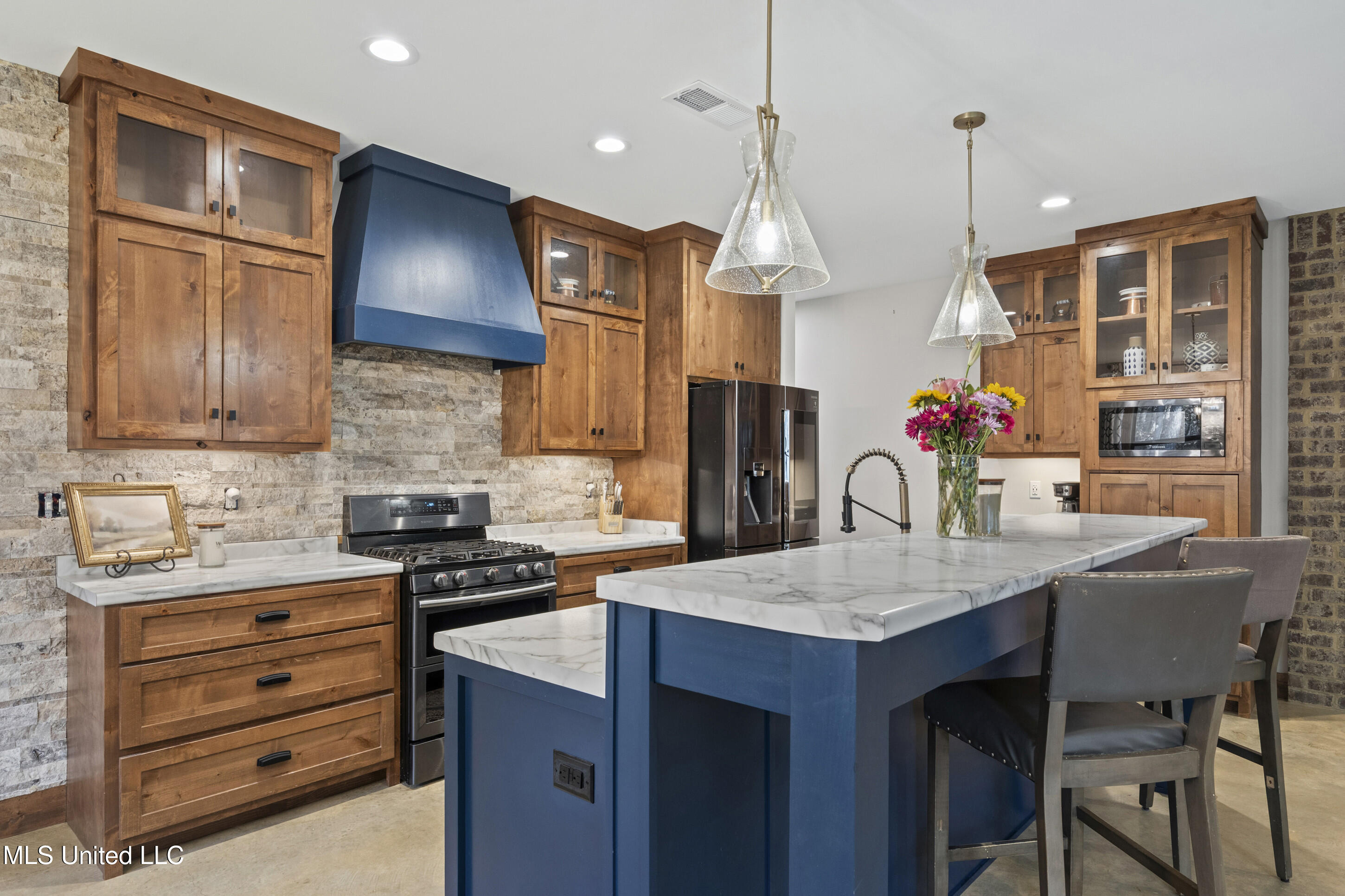 6720 Thyatira Tyro Property Photo 4