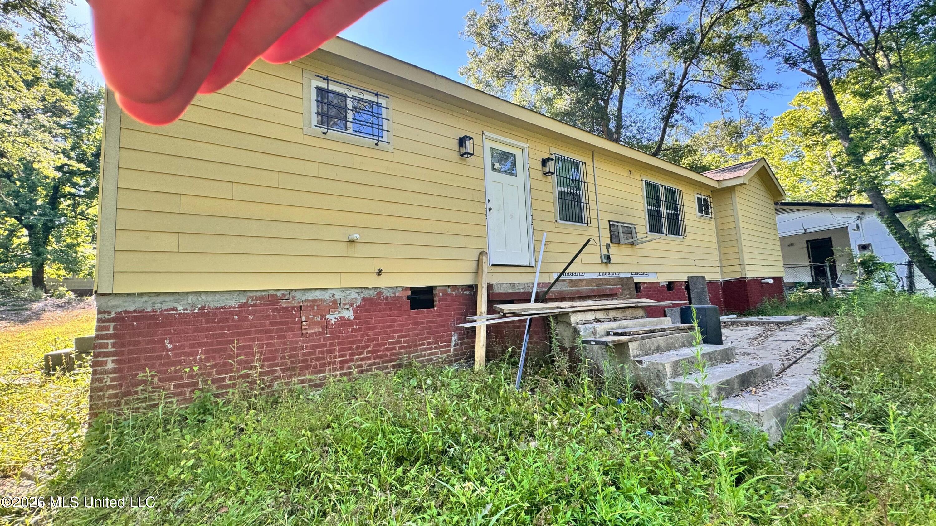 2616 Glenn Street Property Photo 8