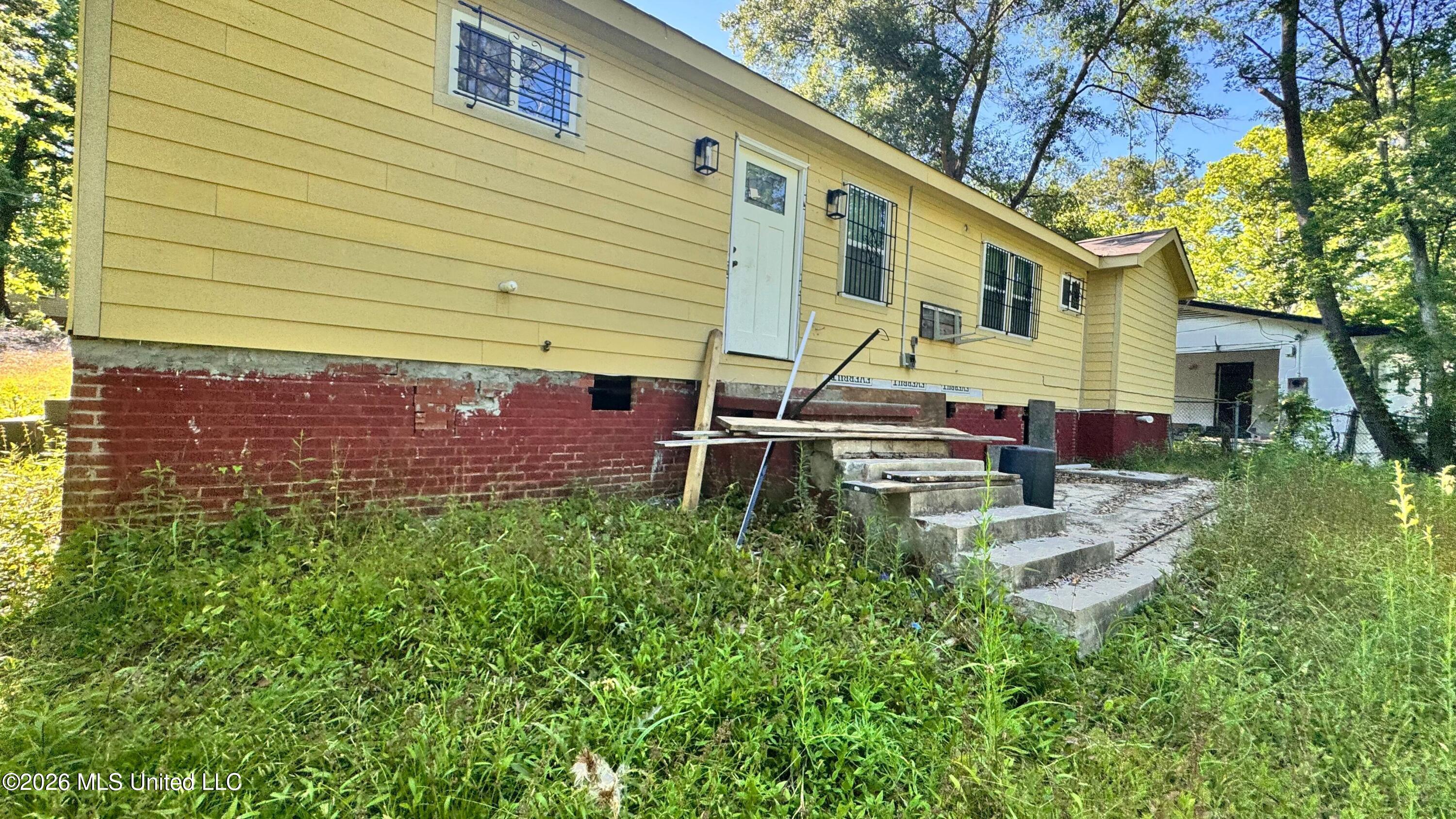 2616 Glenn Street Property Photo 9