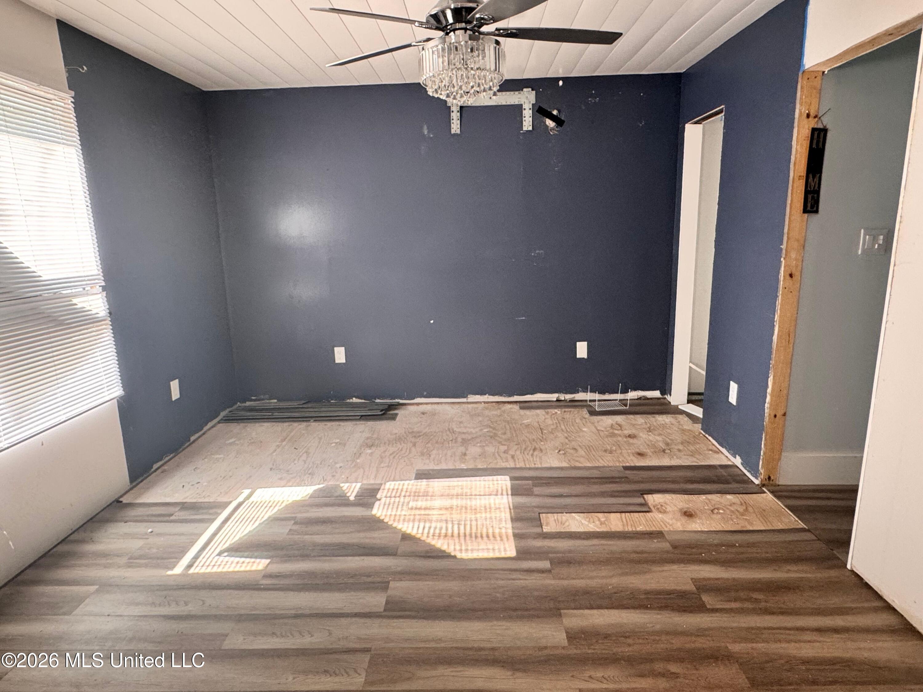 2616 Glenn Street Property Photo 25