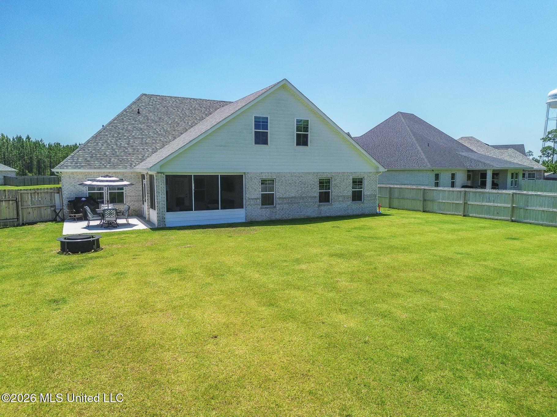 6812 Enclave Lane Property Photo 3