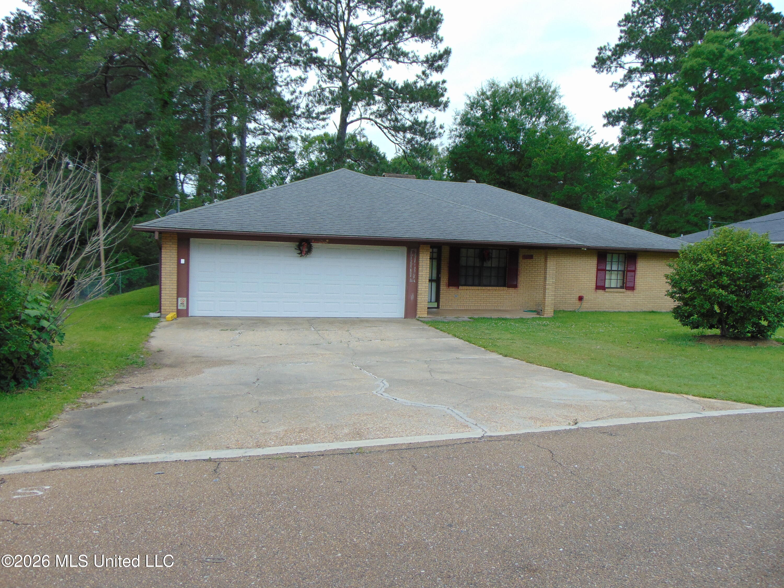 1022 Prairie Lane Property Photo 1