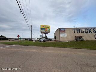 1850 S Frontage Road Property Photo 6