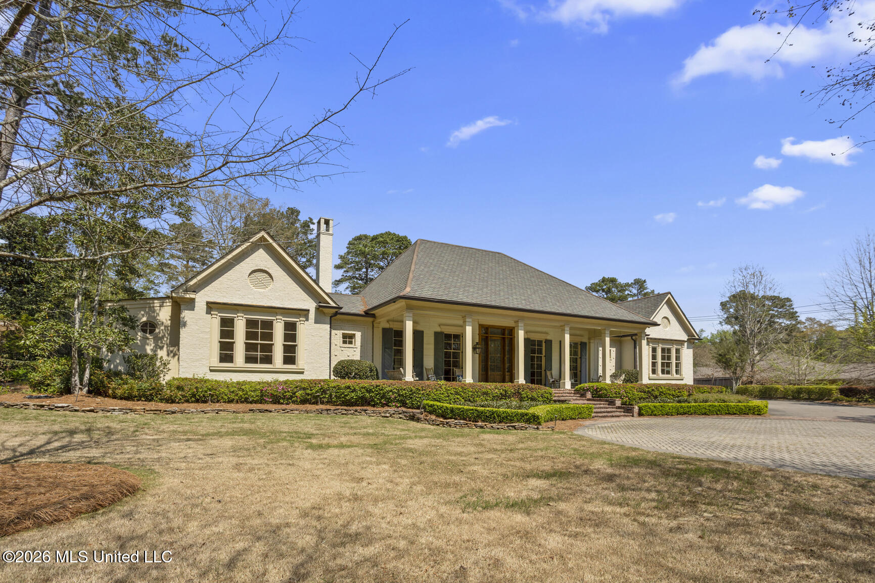 2526 Honeysuckle Lane Property Photo 3