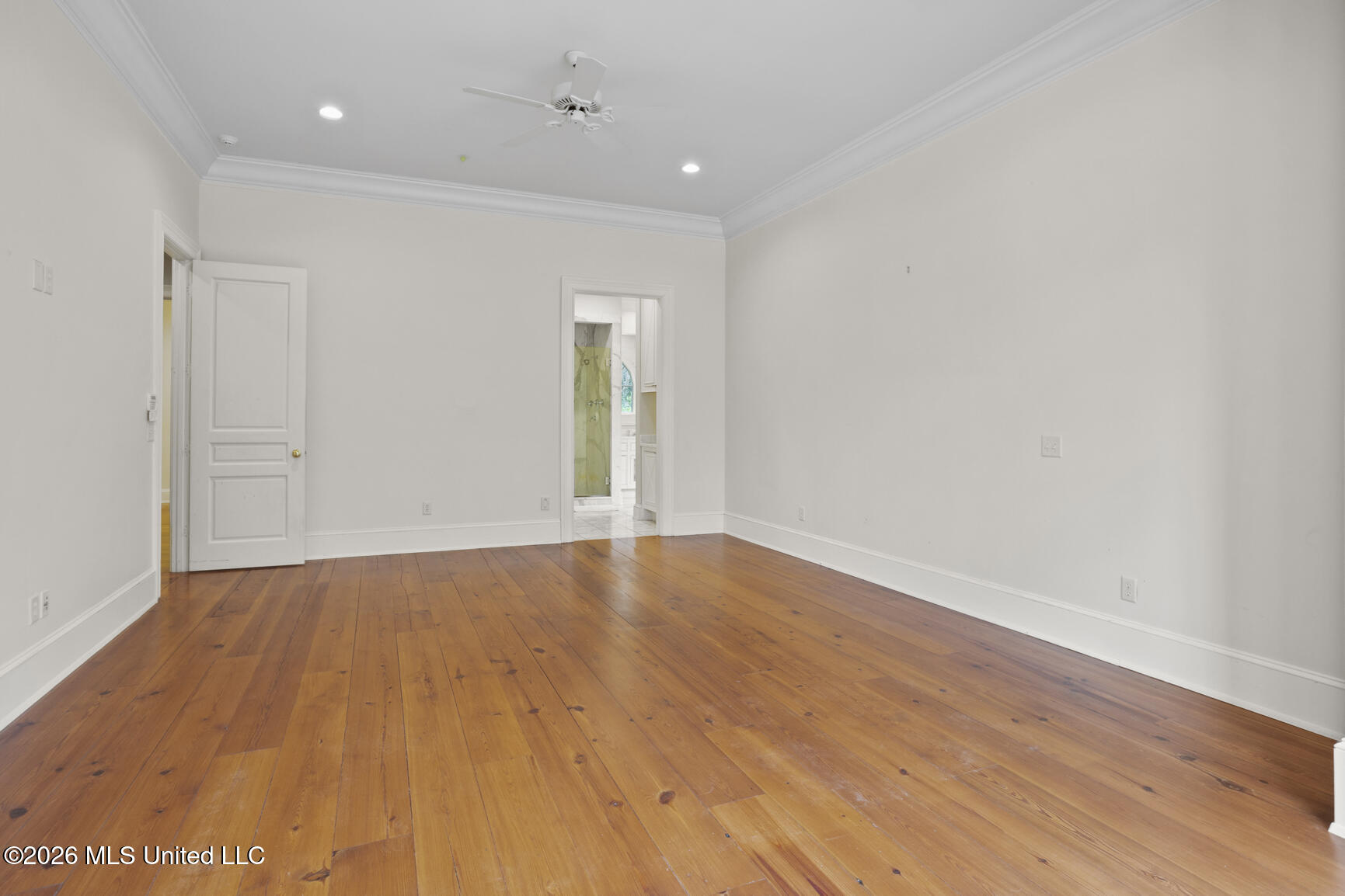 2526 Honeysuckle Lane Property Photo 15