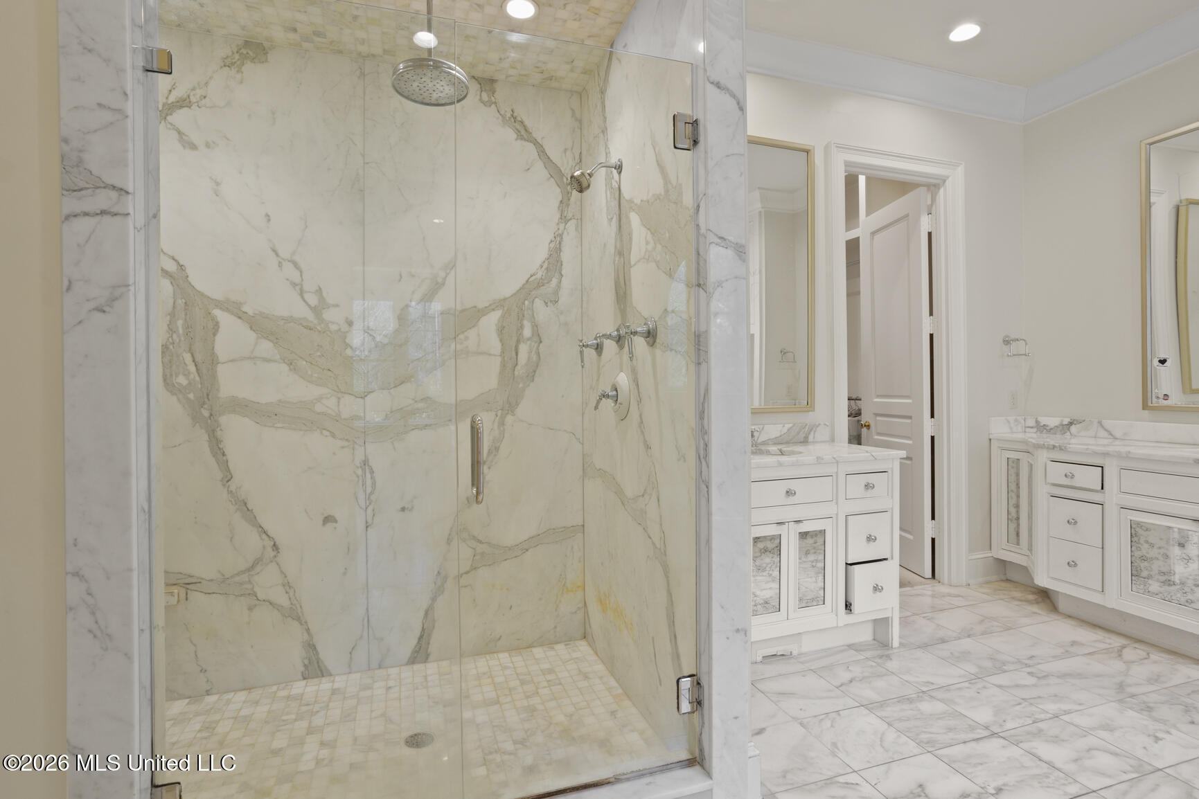 2526 Honeysuckle Lane Property Photo 16