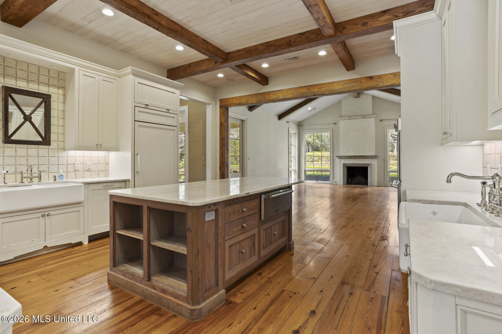 2526 Honeysuckle Lane Property Photo 25