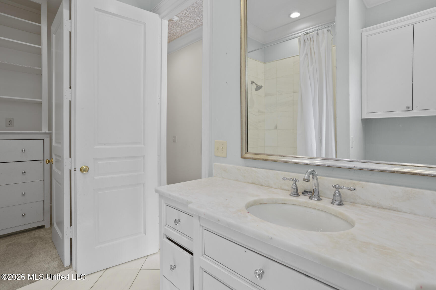 2526 Honeysuckle Lane Property Photo 31
