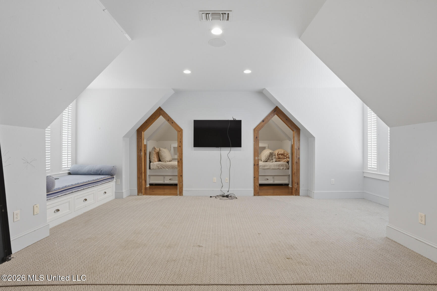 2526 Honeysuckle Lane Property Photo 41