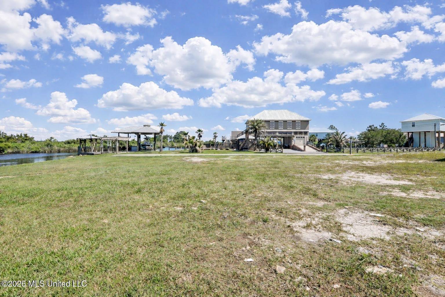 Hawaii Street Property Photo 15