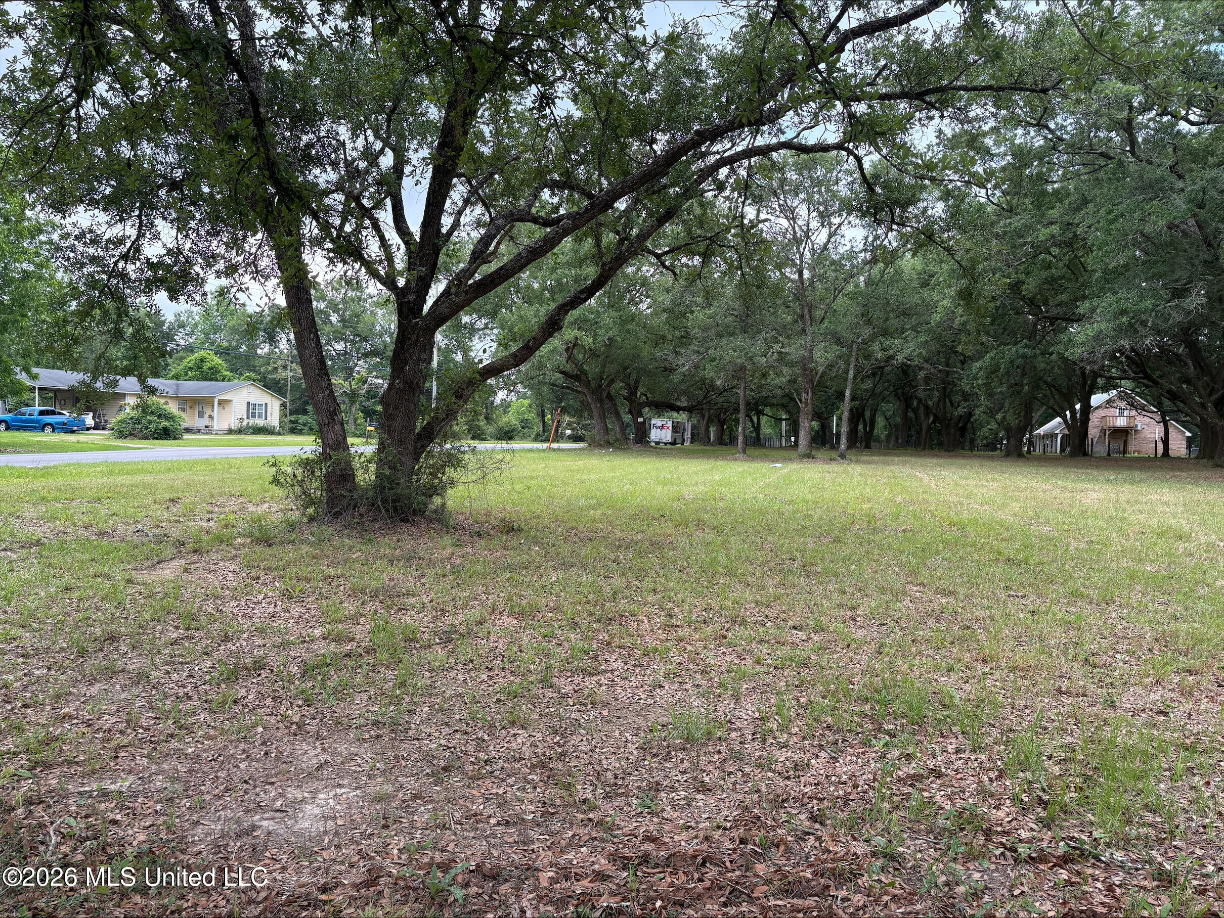 Dedeaux Clan Road Property Photo 4