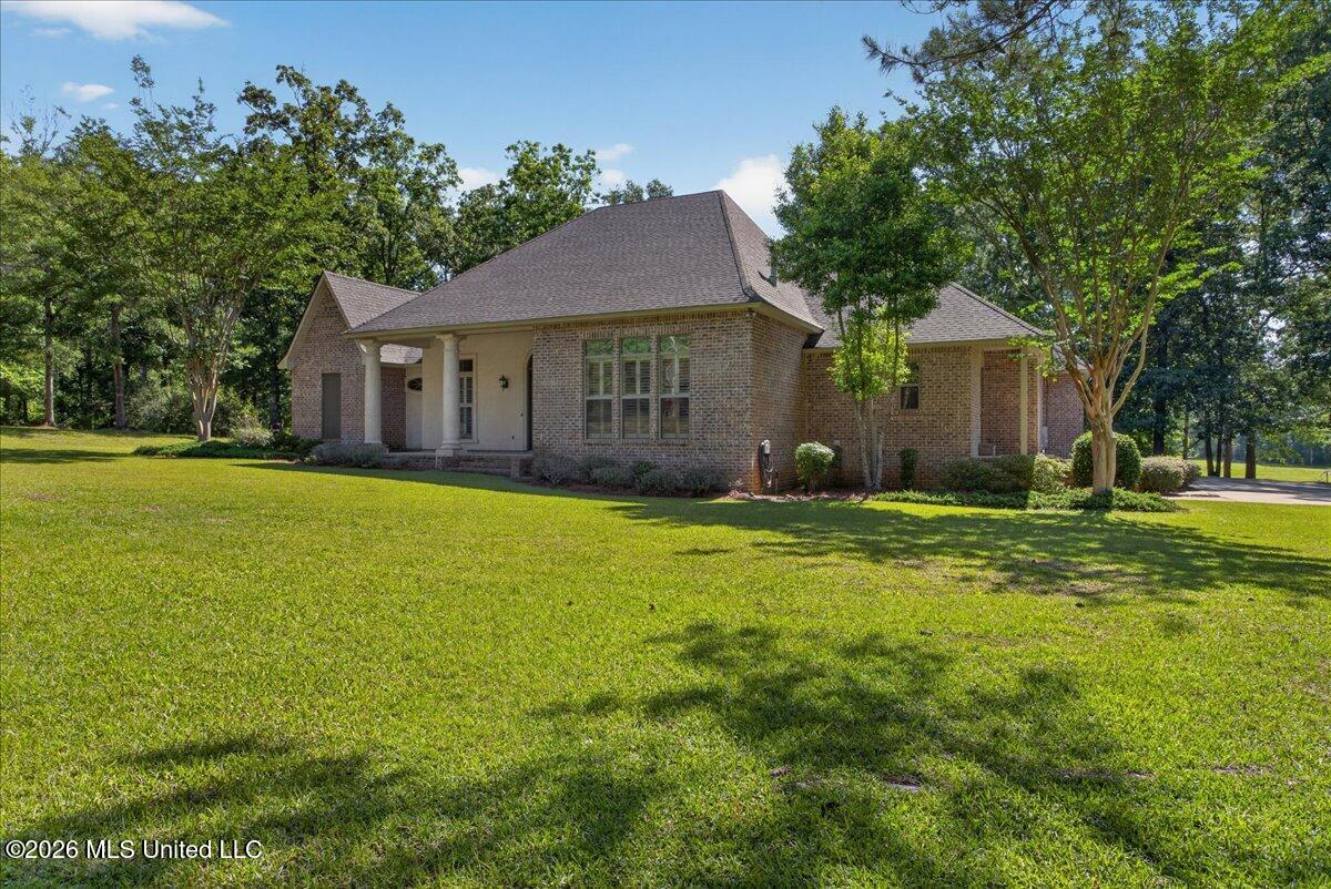 1043 Stonegate Drive Property Photo 3