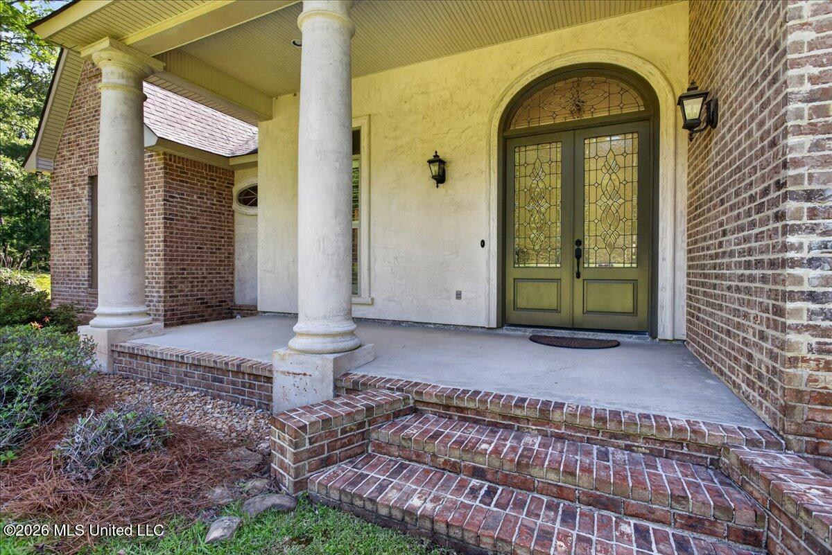 1043 Stonegate Drive Property Photo 5
