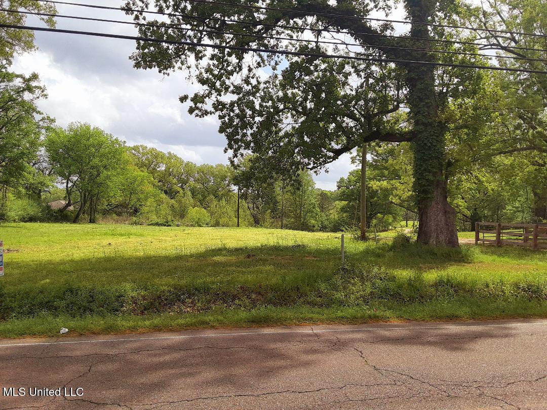 804 N Flag Chapel Road Property Photo 3