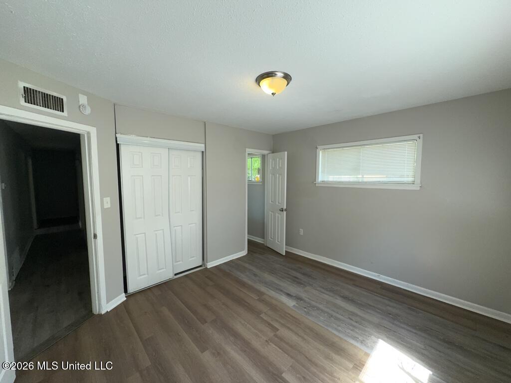 3341 Suncrest Drive Property Photo 7