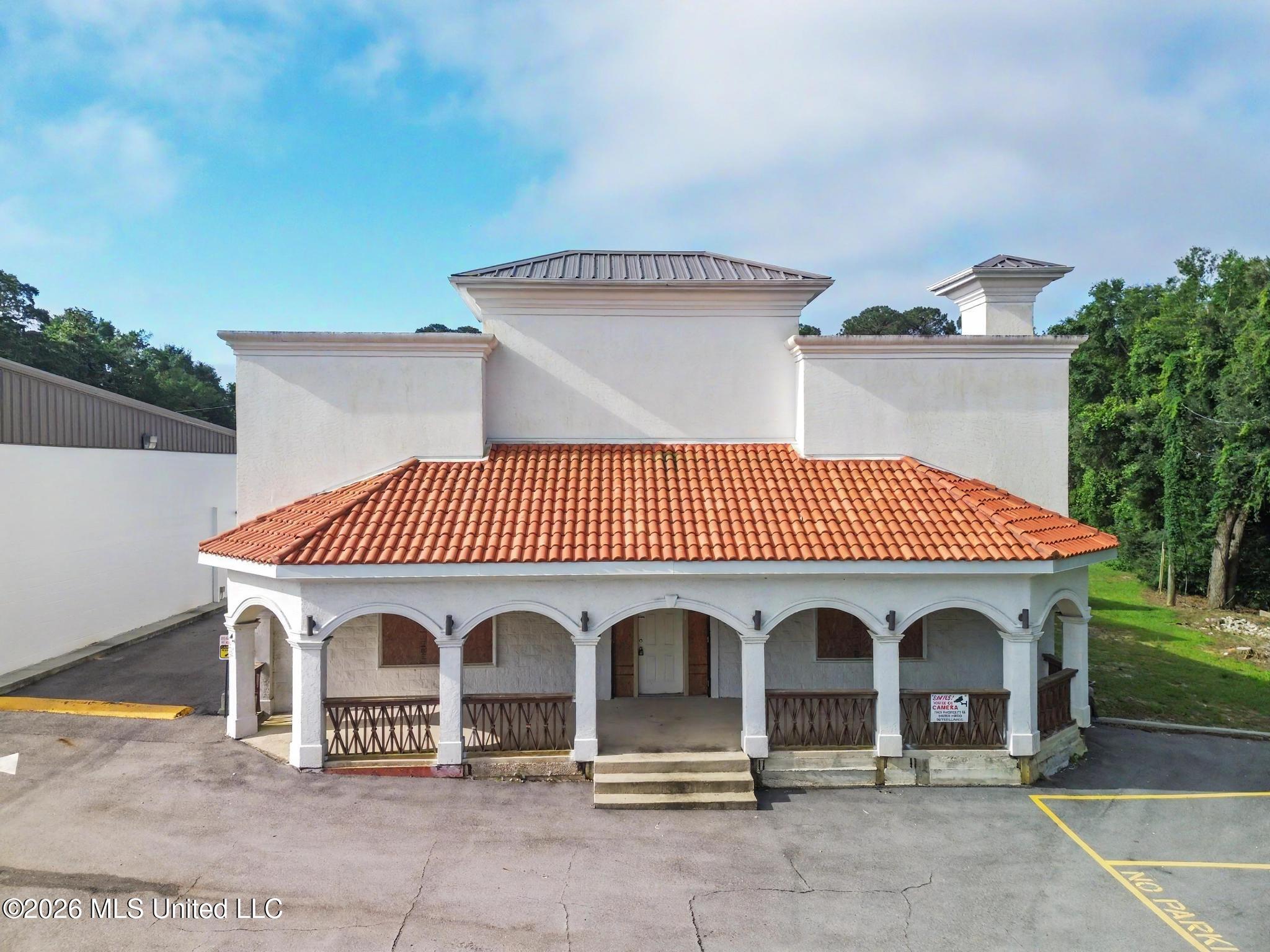 2596 Bienville Boulevard Property Photo 6
