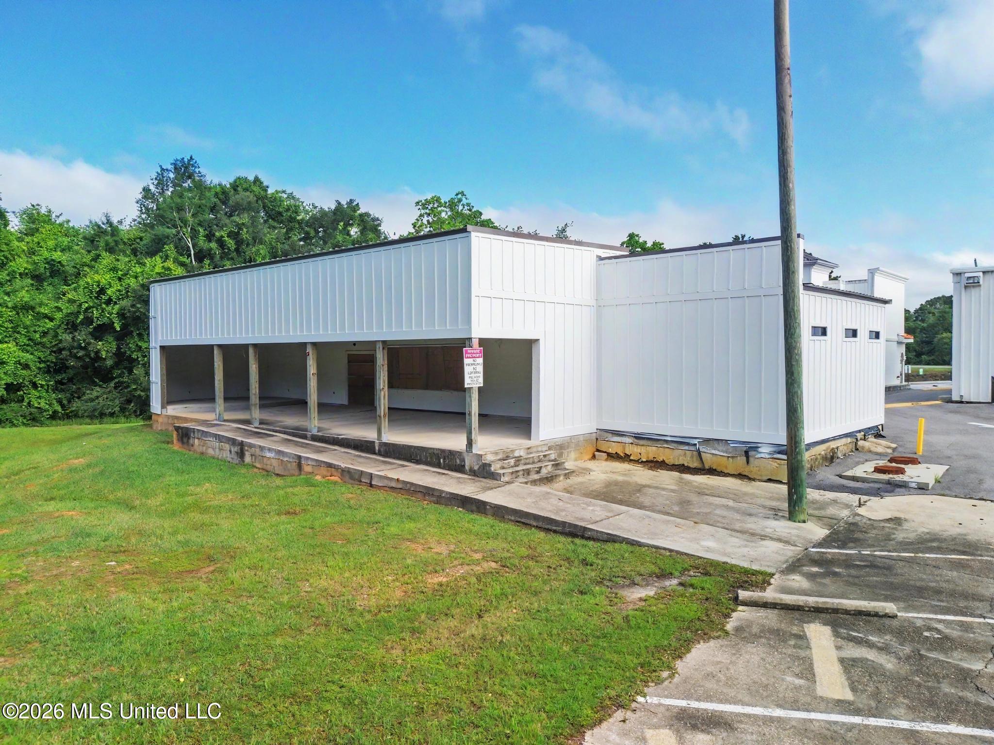 2596 Bienville Boulevard Property Photo 14