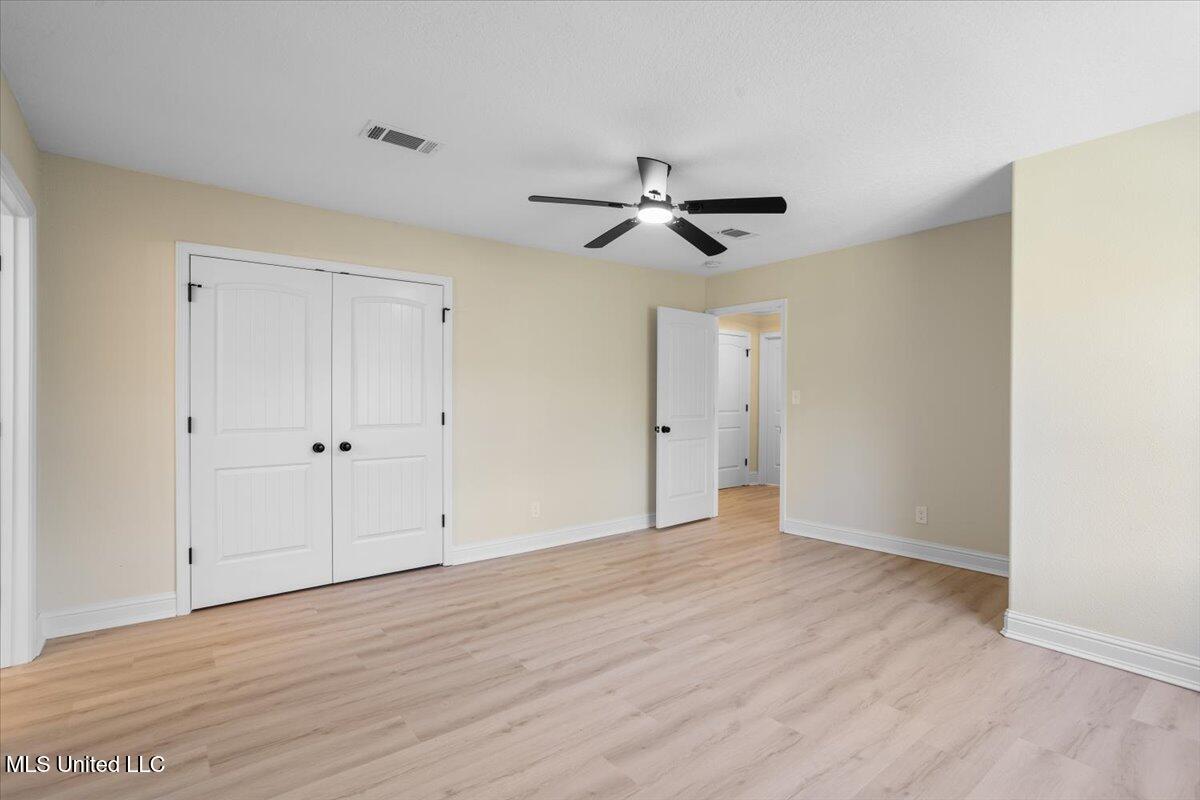 749 E North Street Property Photo 36
