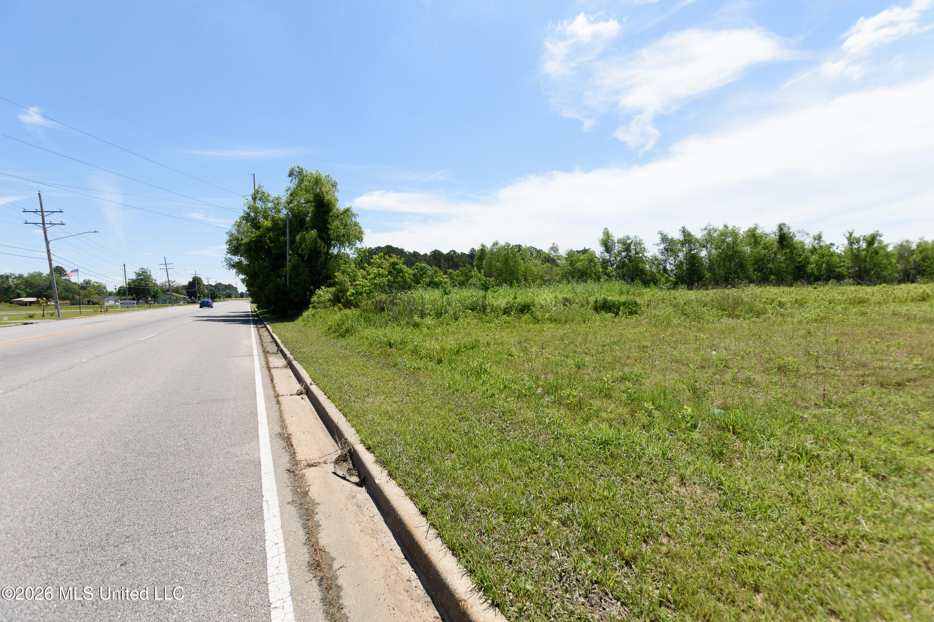 E Short Cut Road Property Photo 3