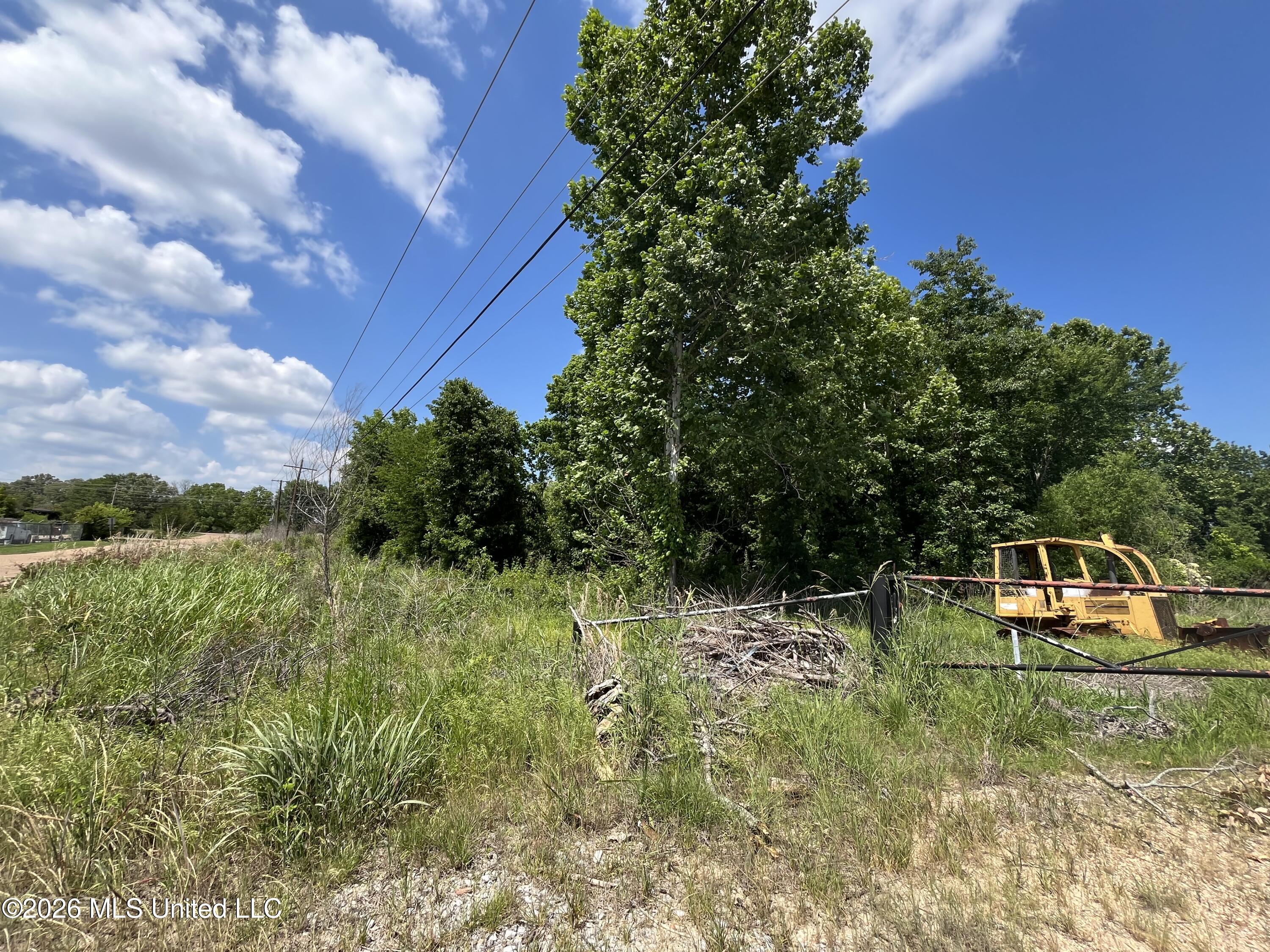 College Hill Drive Property Photo 5