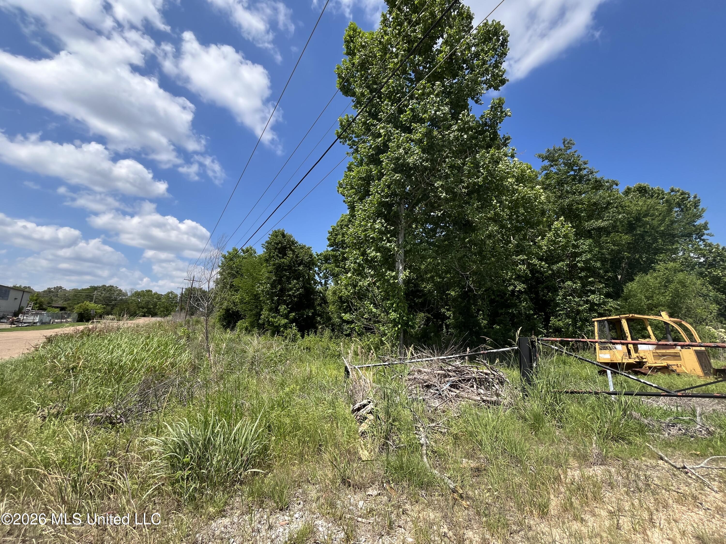 College Hill Drive Property Photo 10