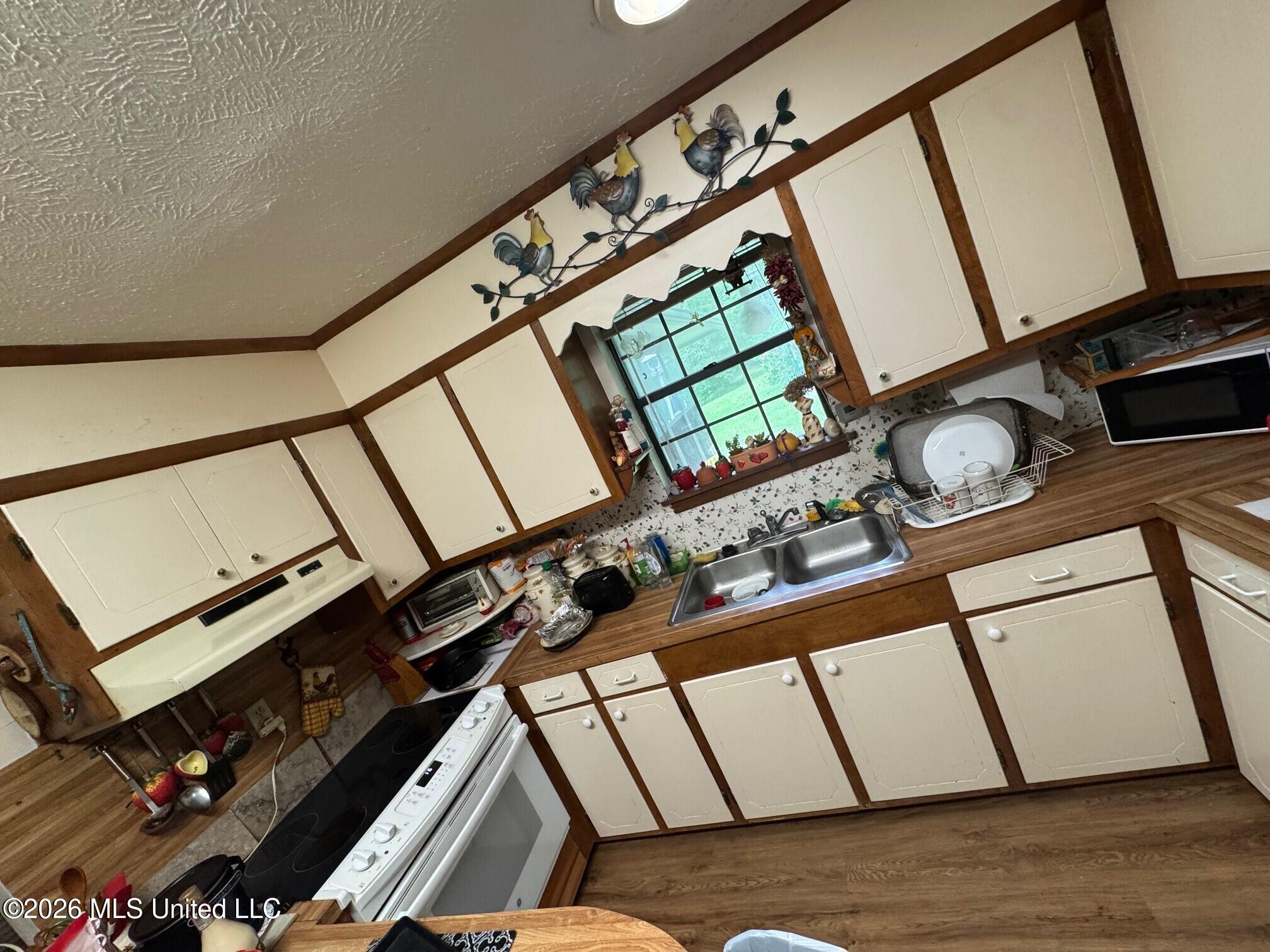 770 Highland Drive Property Photo 6