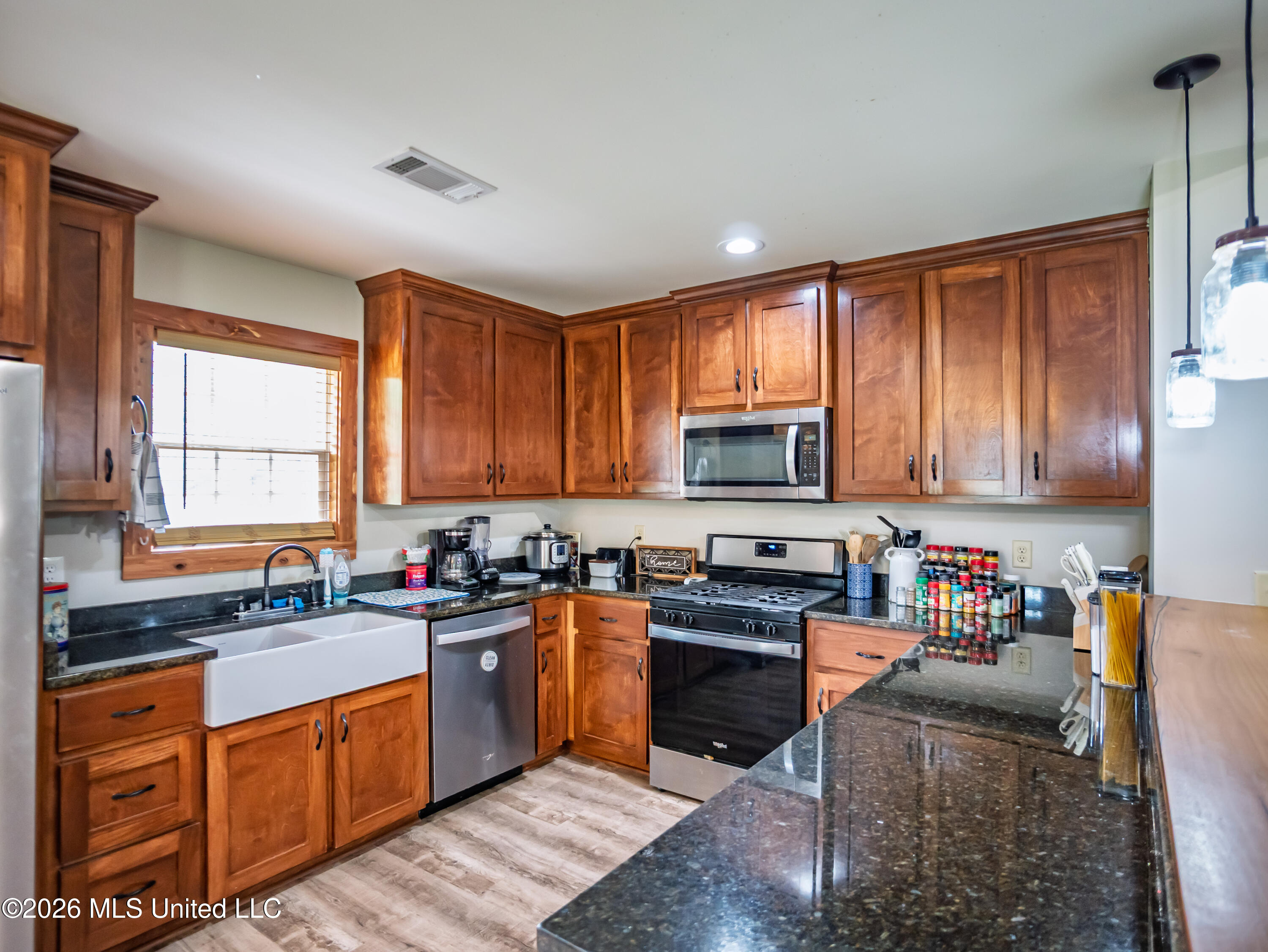 608 County Road 428 Property Photo 5