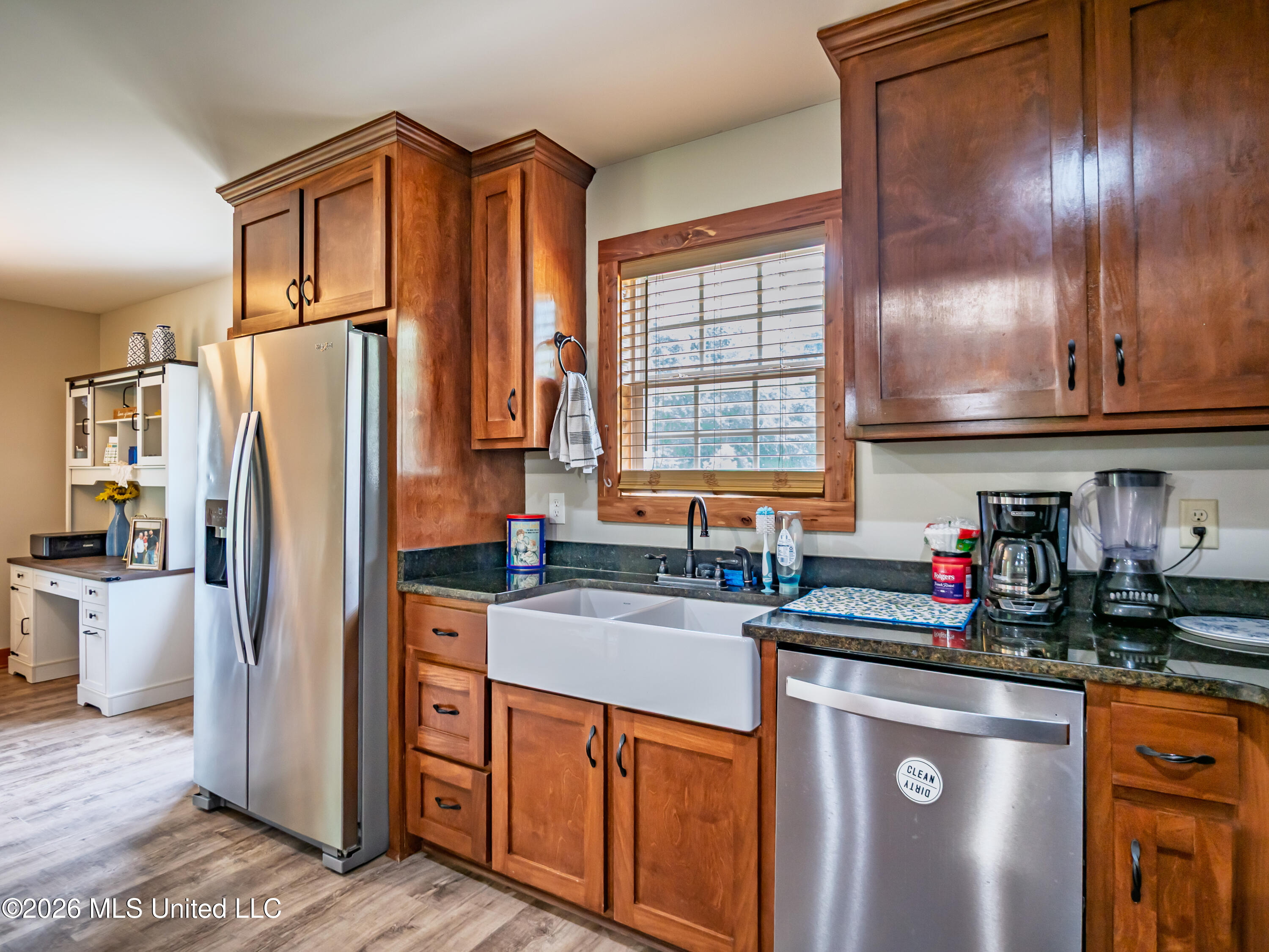 608 County Road 428 Property Photo 7