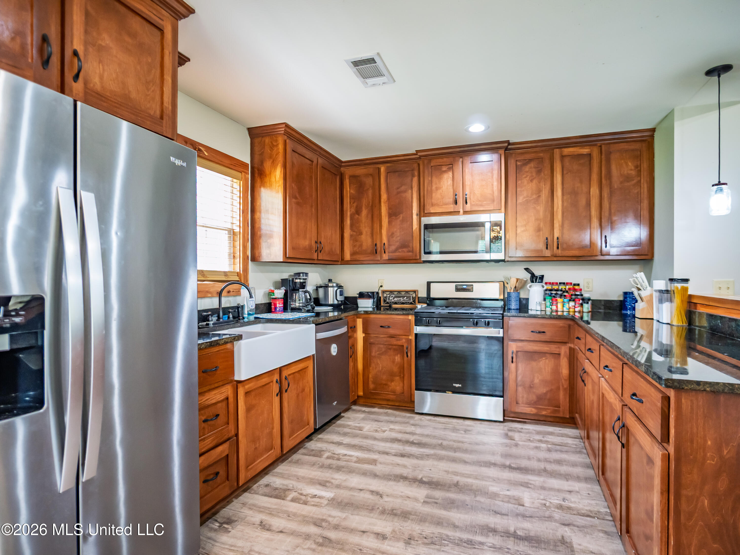 608 County Road 428 Property Photo 8