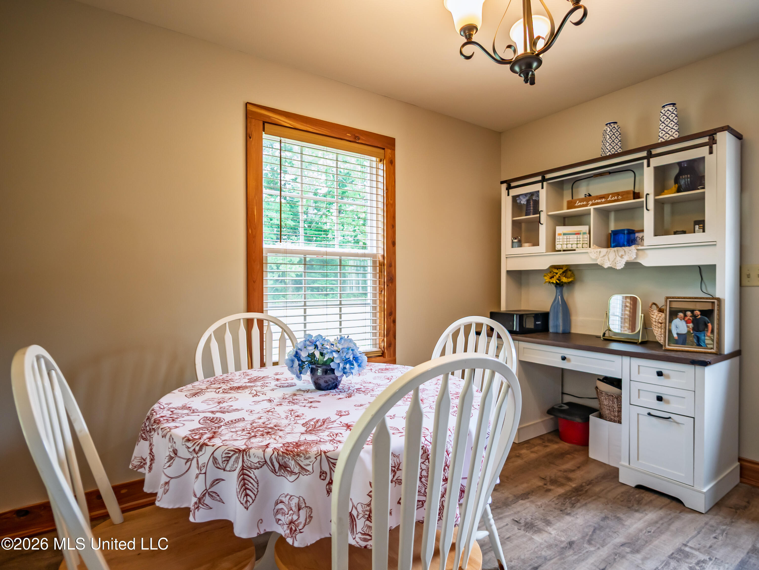 608 County Road 428 Property Photo 10