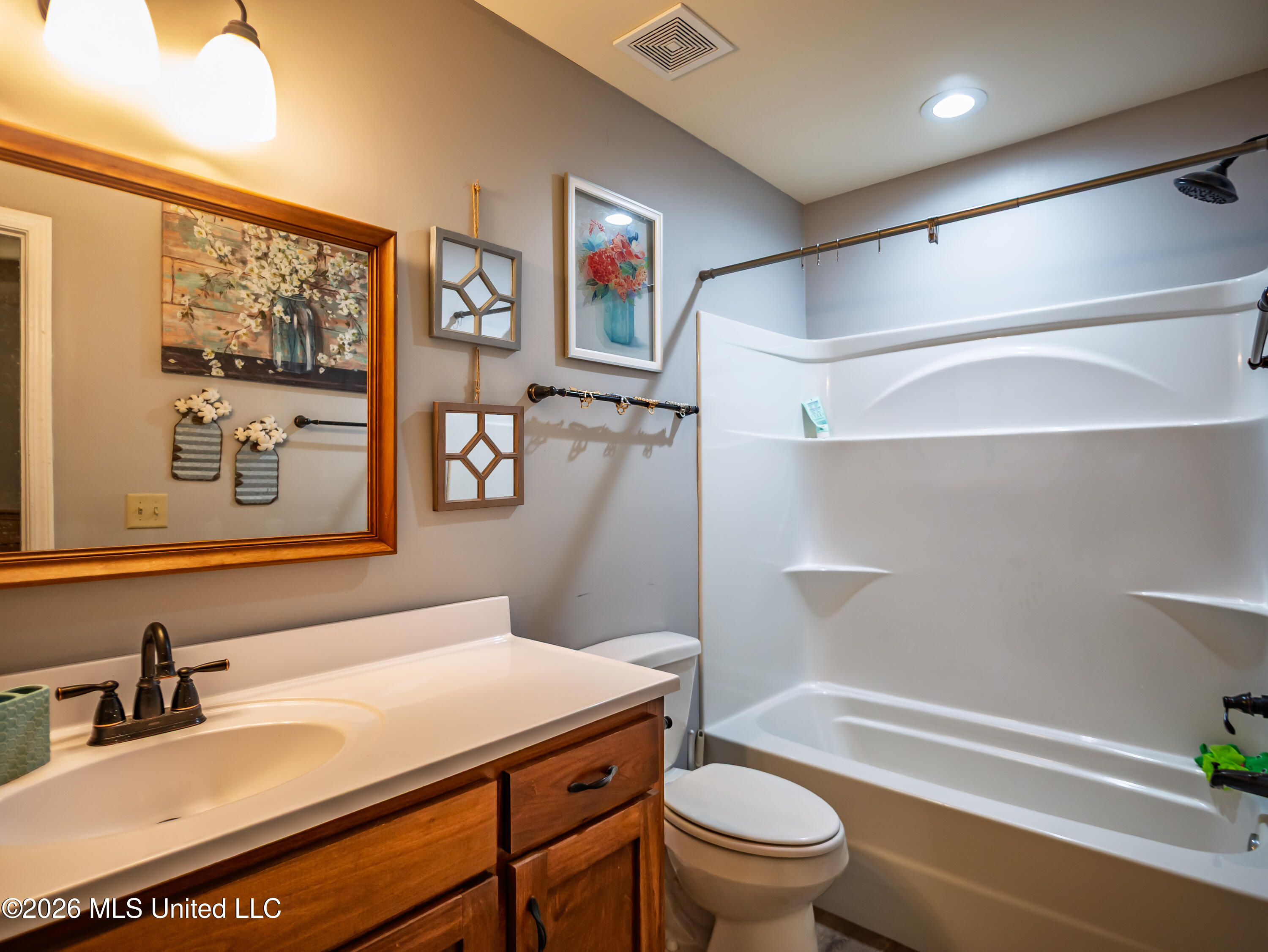 608 County Road 428 Property Photo 16