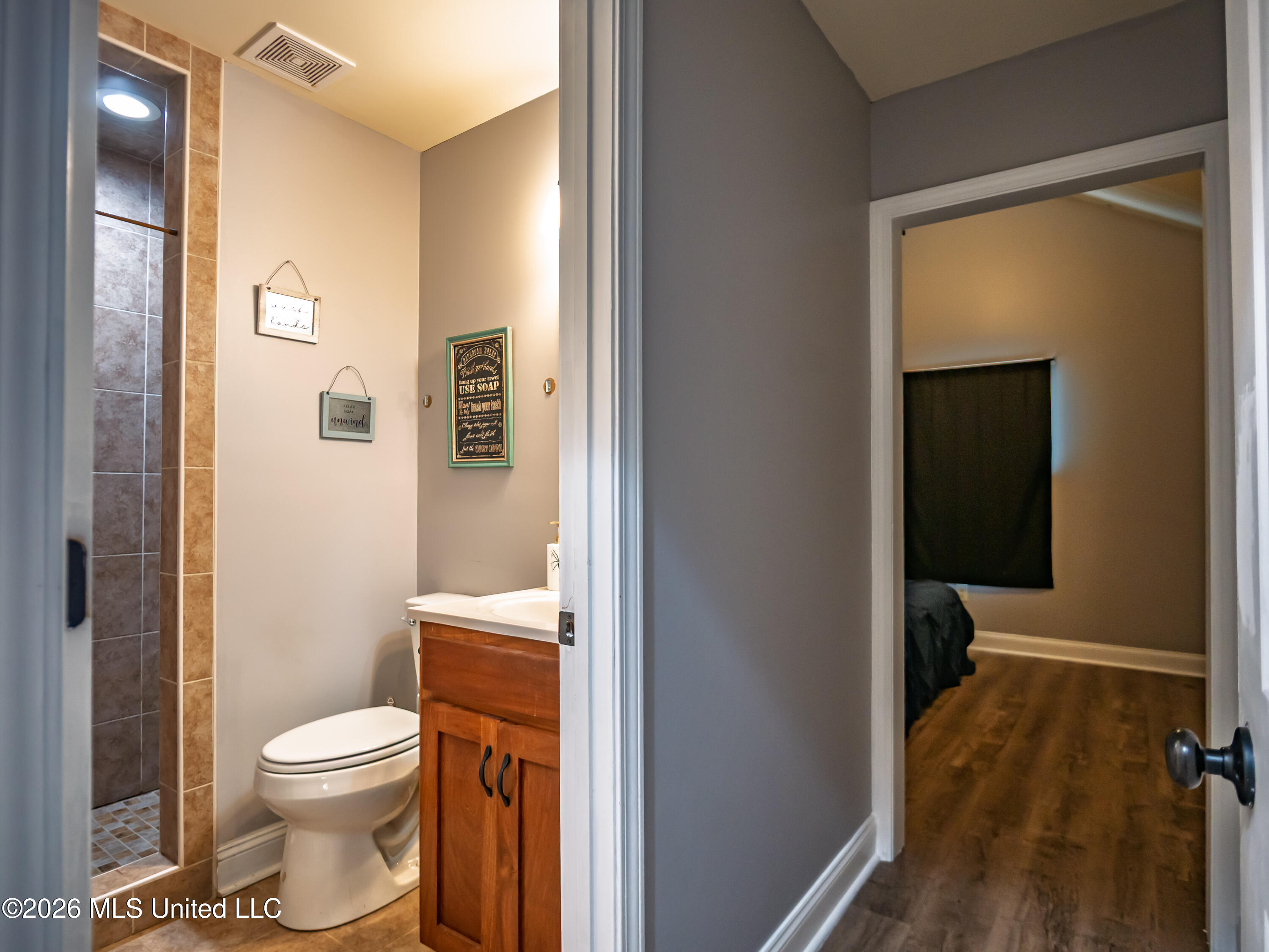 608 County Road 428 Property Photo 17