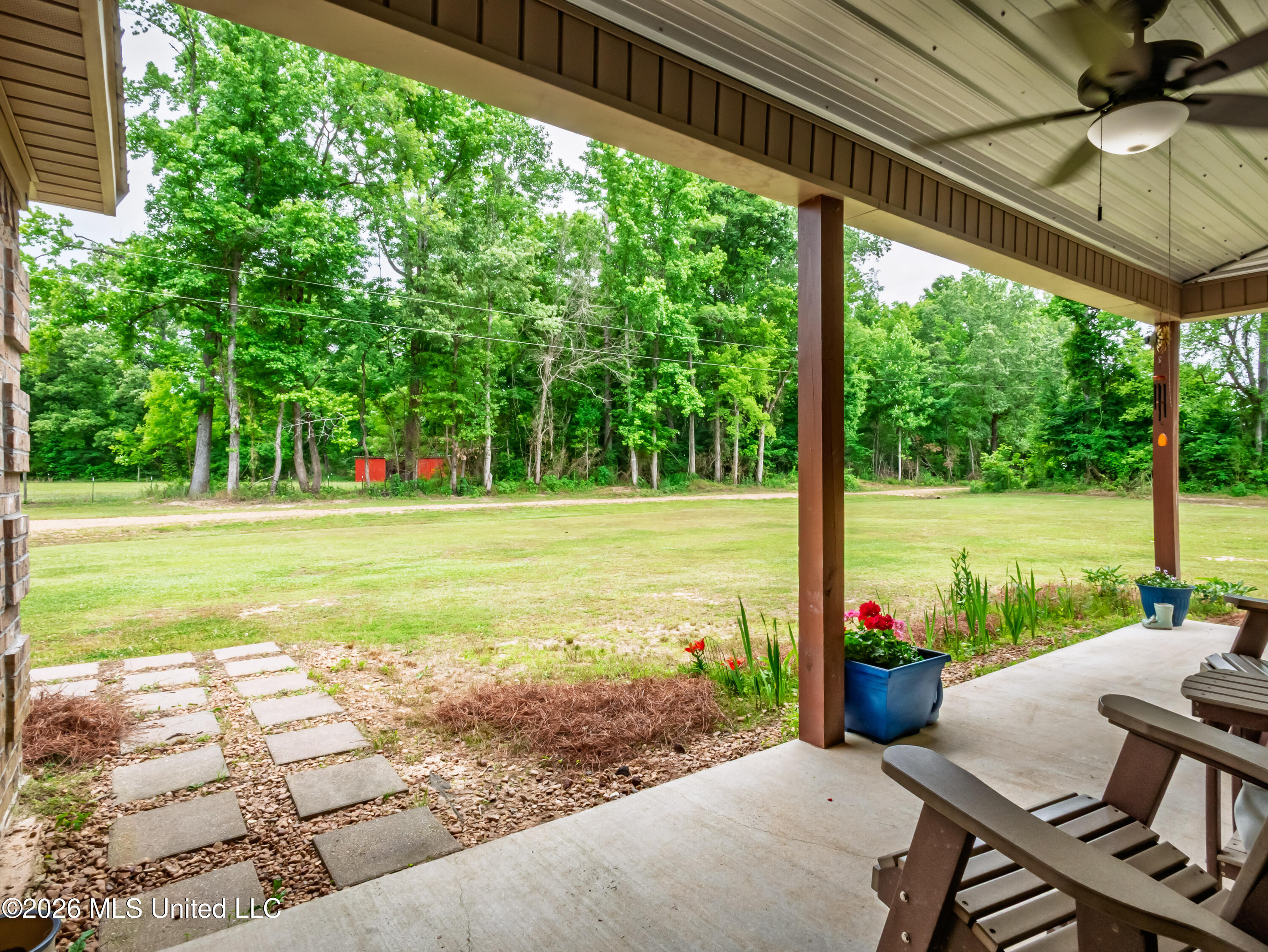 608 County Road 428 Property Photo 29