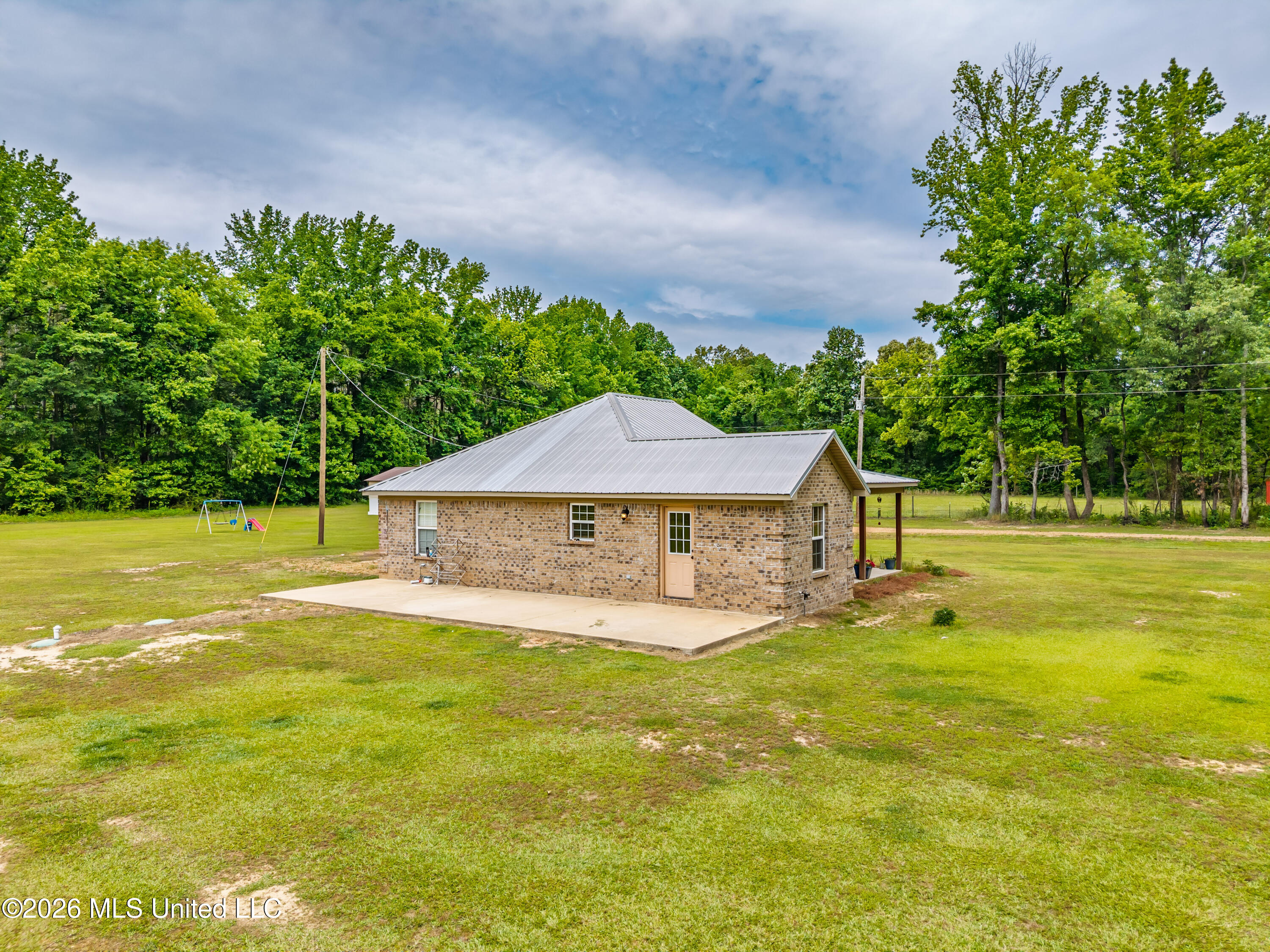 608 County Road 428 Property Photo 39