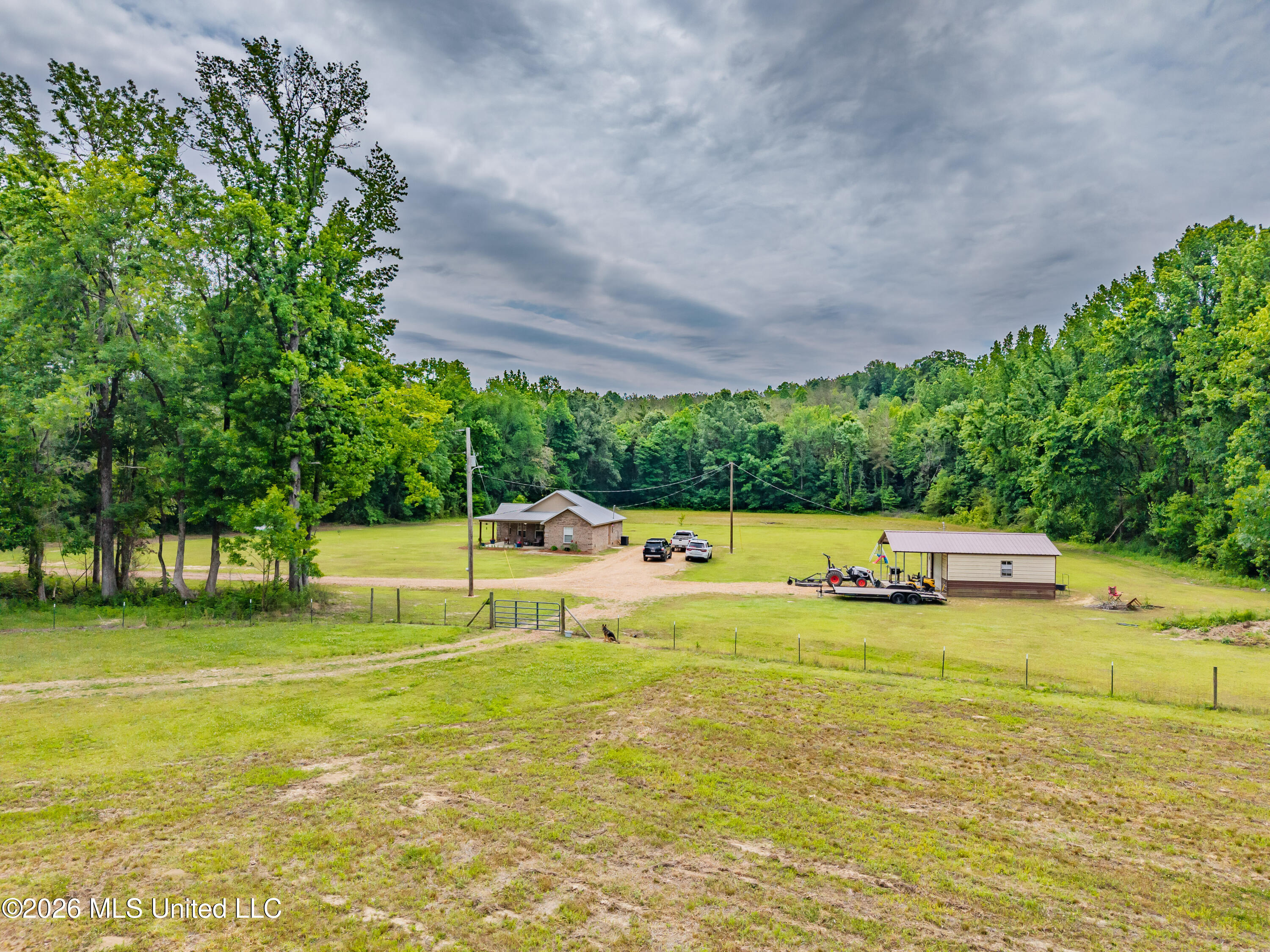 608 County Road 428 Property Photo 51