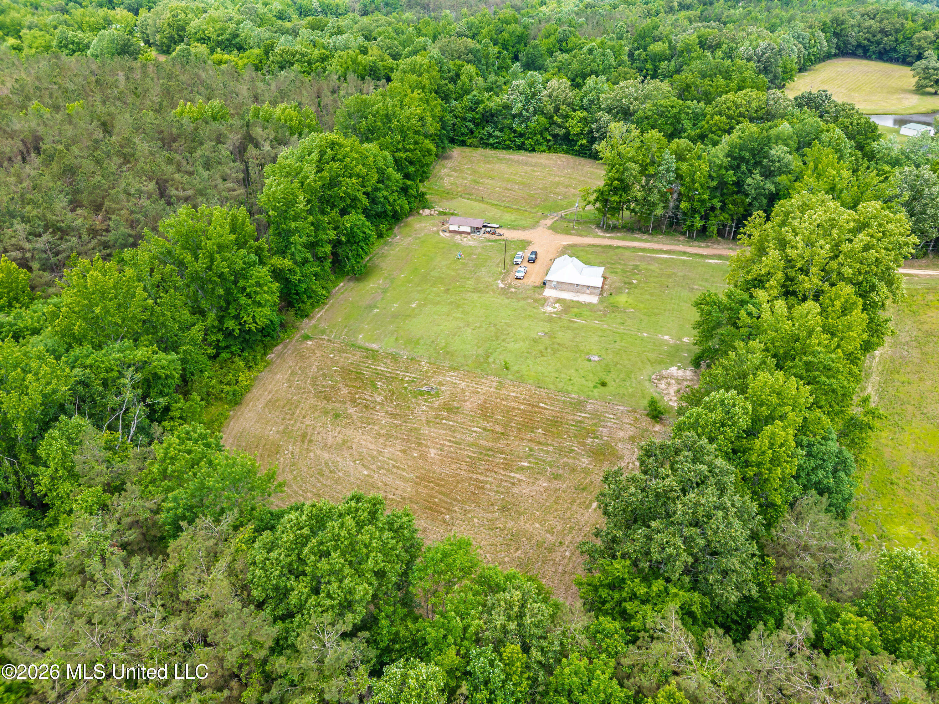 608 County Road 428 Property Photo 53